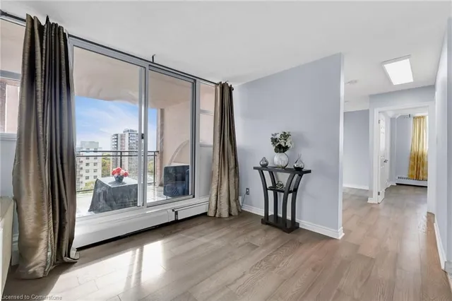 Additional property image - 975 Warwick Crt Unit 1107