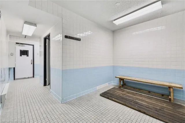 Additional property image - 975 Warwick Crt Unit 1107