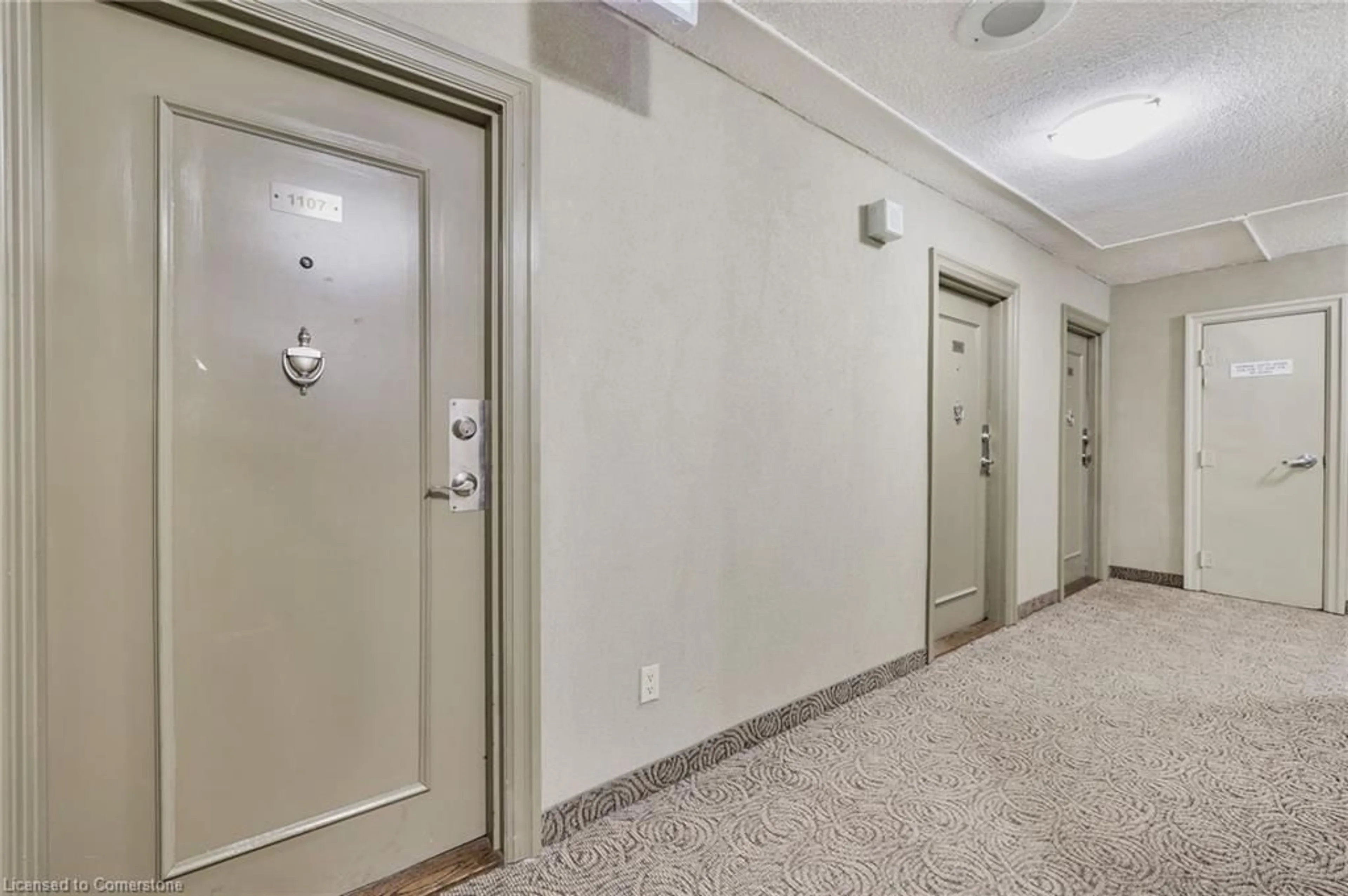 Indoor foyer, unknown floor for 975 Warwick Crt #1107, Burlington Ontario L7T 3Z7