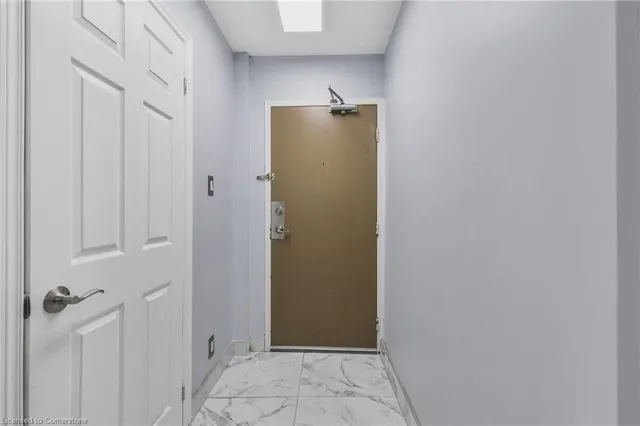 Additional property image - 975 Warwick Crt Unit 1107