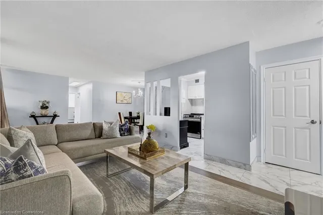 Additional property image - 975 Warwick Crt Unit 1107