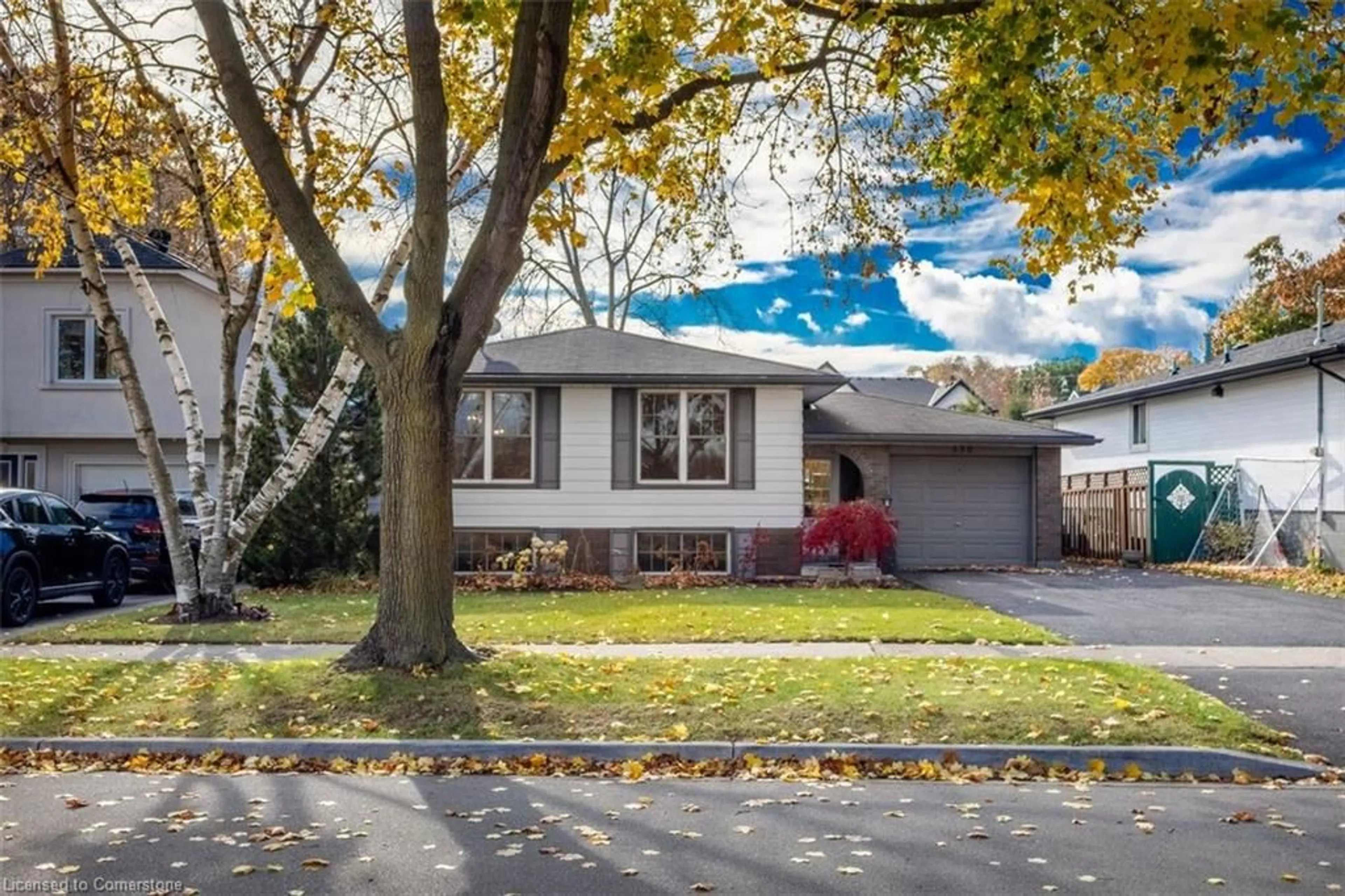 A pic from exterior of the house or condo, the street view for 330 Tuck Dr, Burlington Ontario L7L 2R3