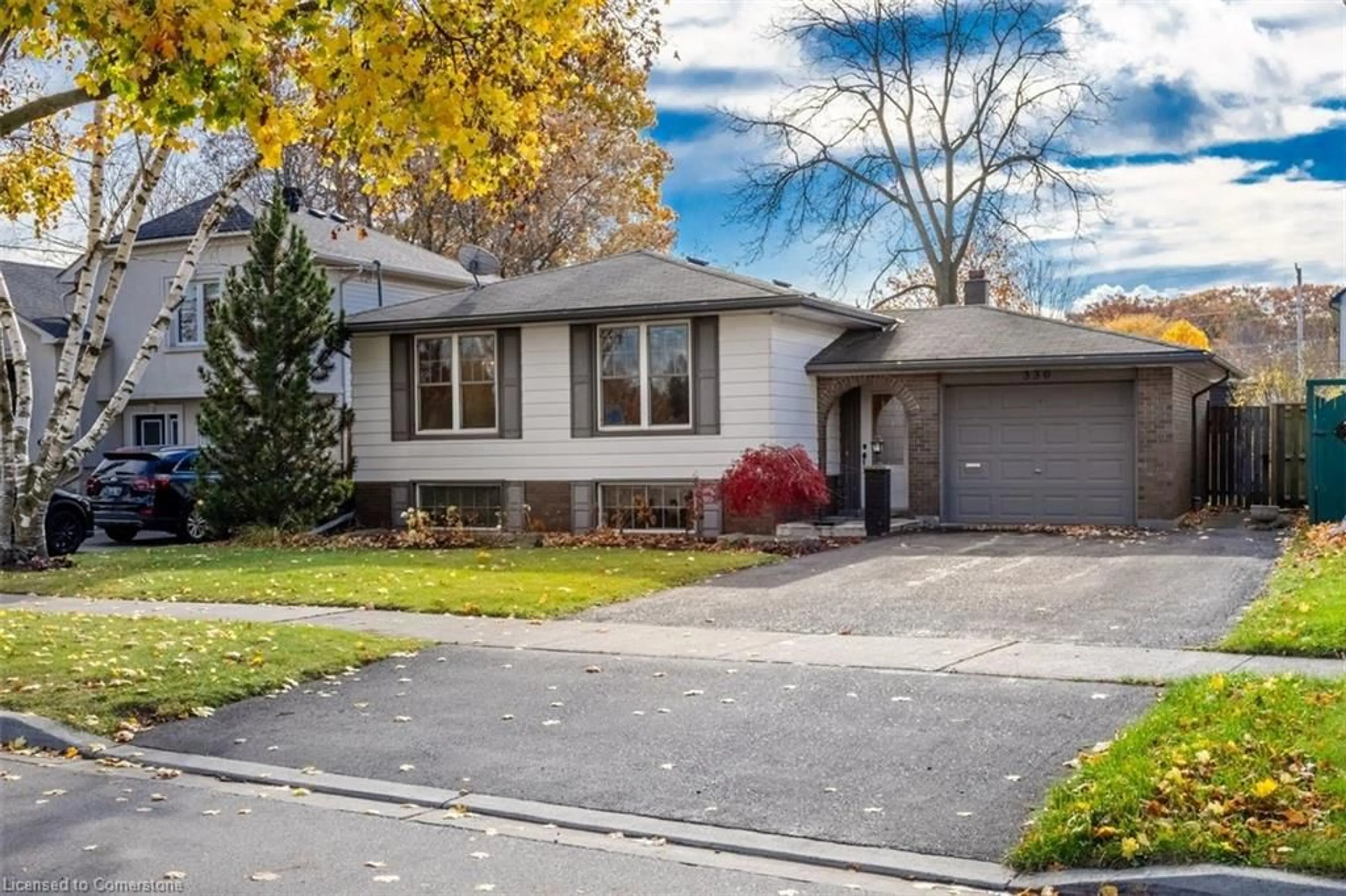 Frontside or backside of a home, the street view for 330 Tuck Dr, Burlington Ontario L7L 2R3