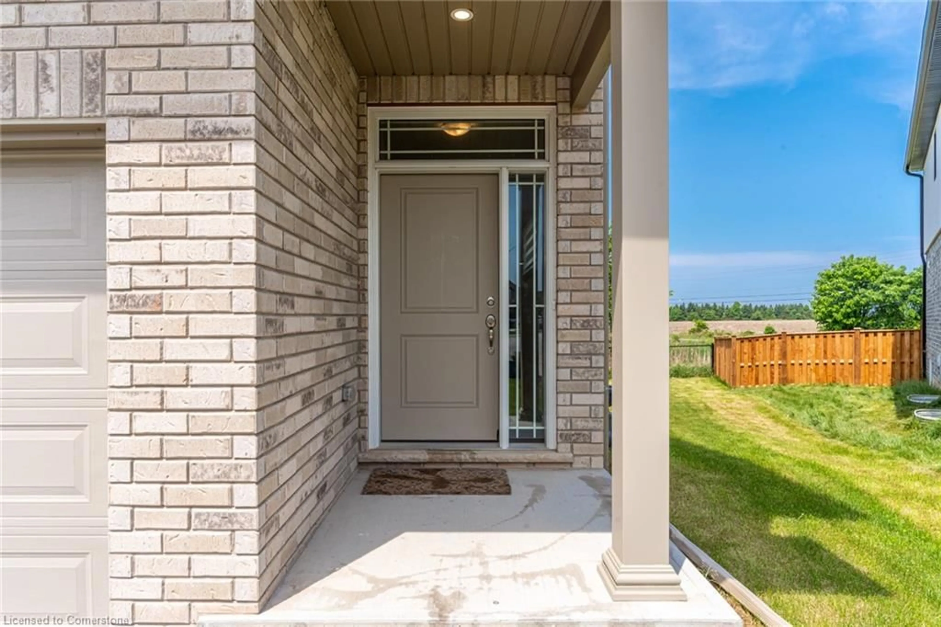 Indoor entryway, cement floor for 7387 Sherrilee Cres, Niagara Falls Ontario L2H 3T4