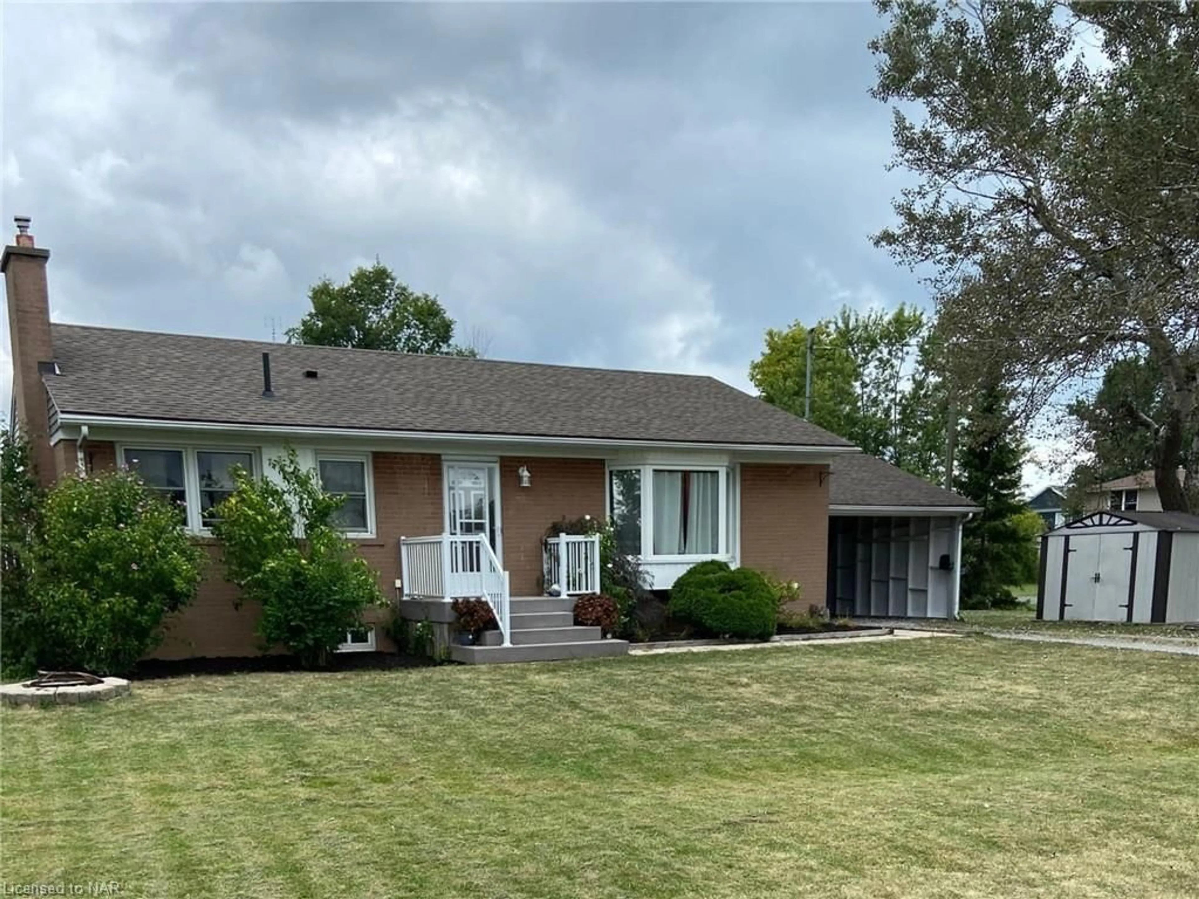 Frontside or backside of a home, the front or back of building for 3483 River Trail Cres, Stevensville Ontario L0S 1S0