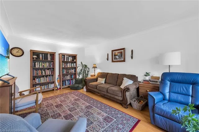 Additional property image - 5 Burrwood Dr
