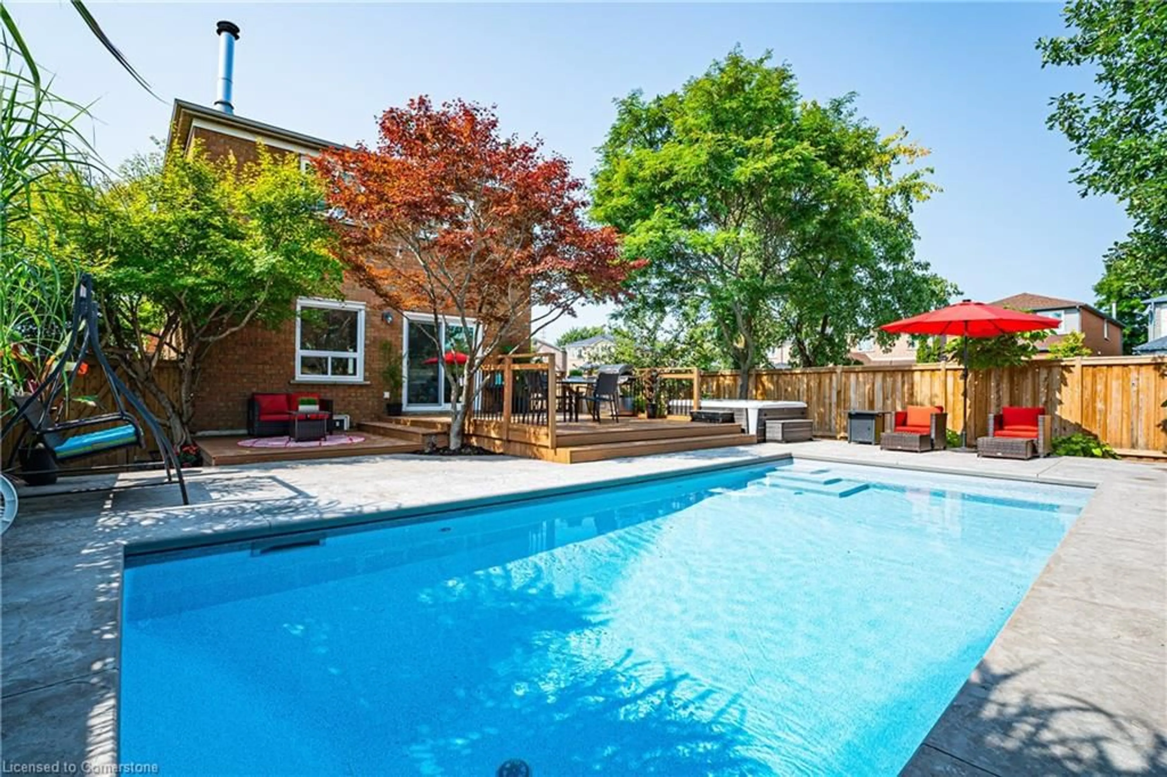 Indoor or outdoor pool for 2984 Gulfstream Way, Mississauga Ontario L5N 6J9