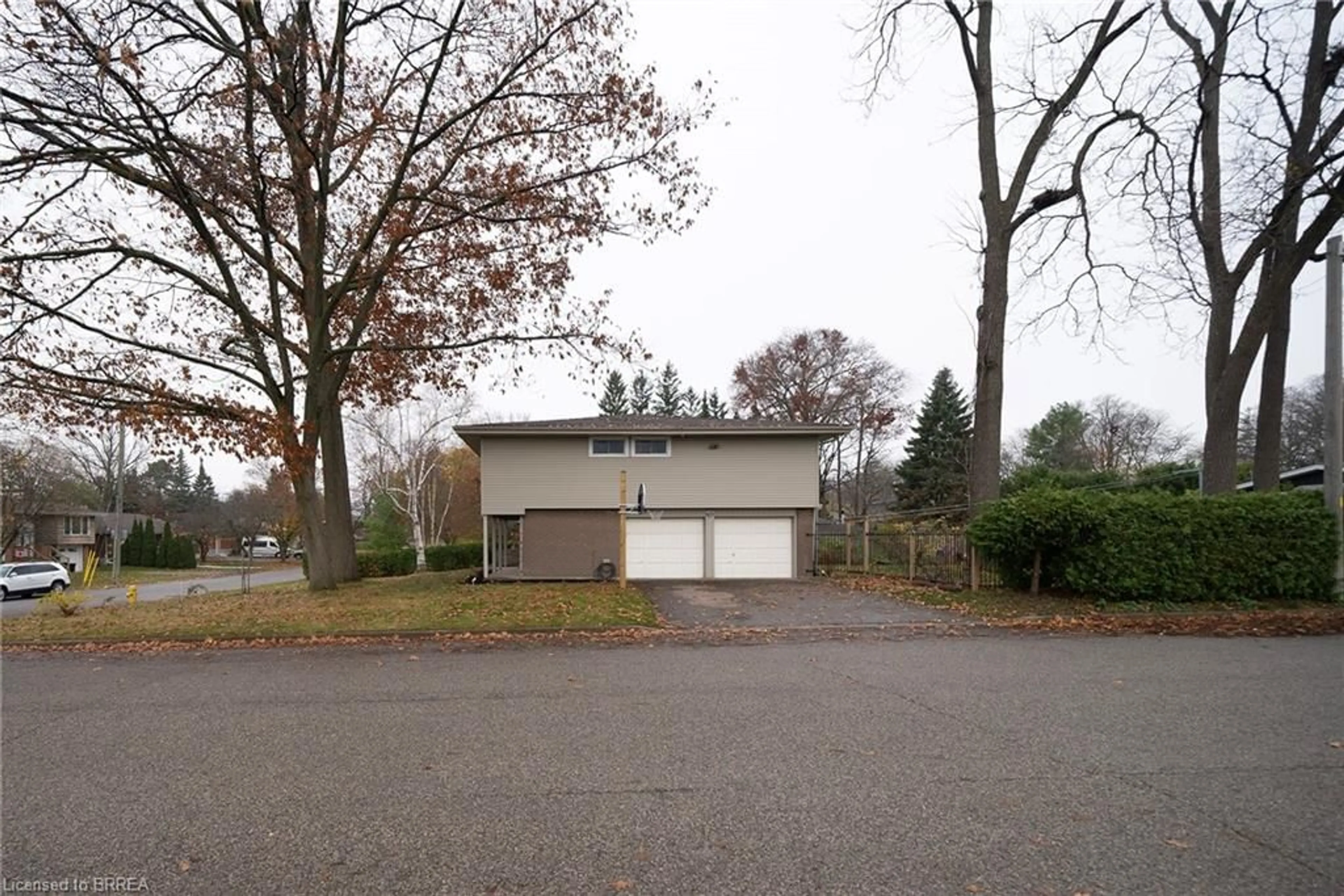 Frontside or backside of a home, the street view for 37 Allwood St, Brantford Ontario N3R 2V2