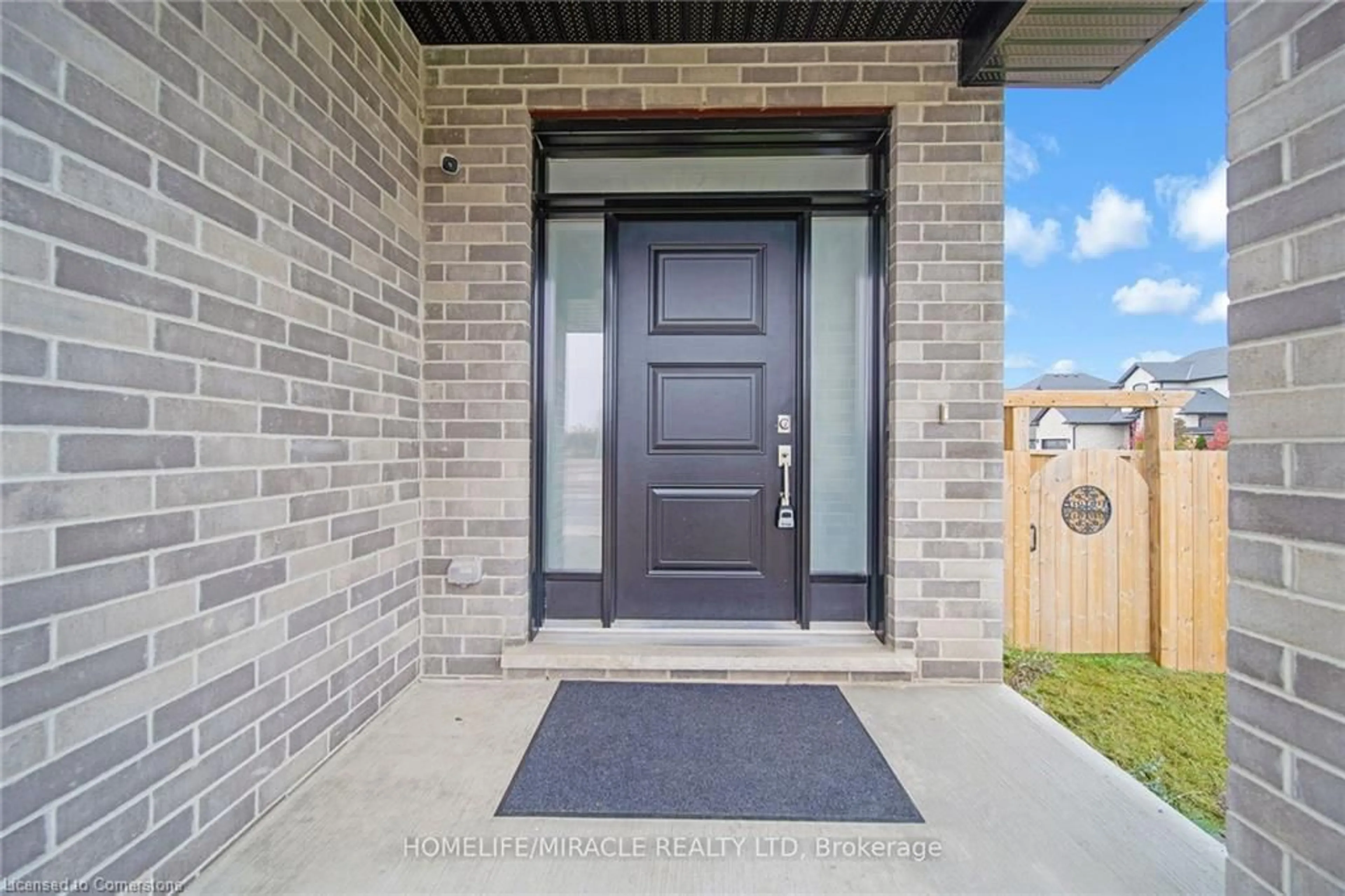 Indoor entryway, cement floor for 3319 Regiment Rd, London Ontario N6P 1M3