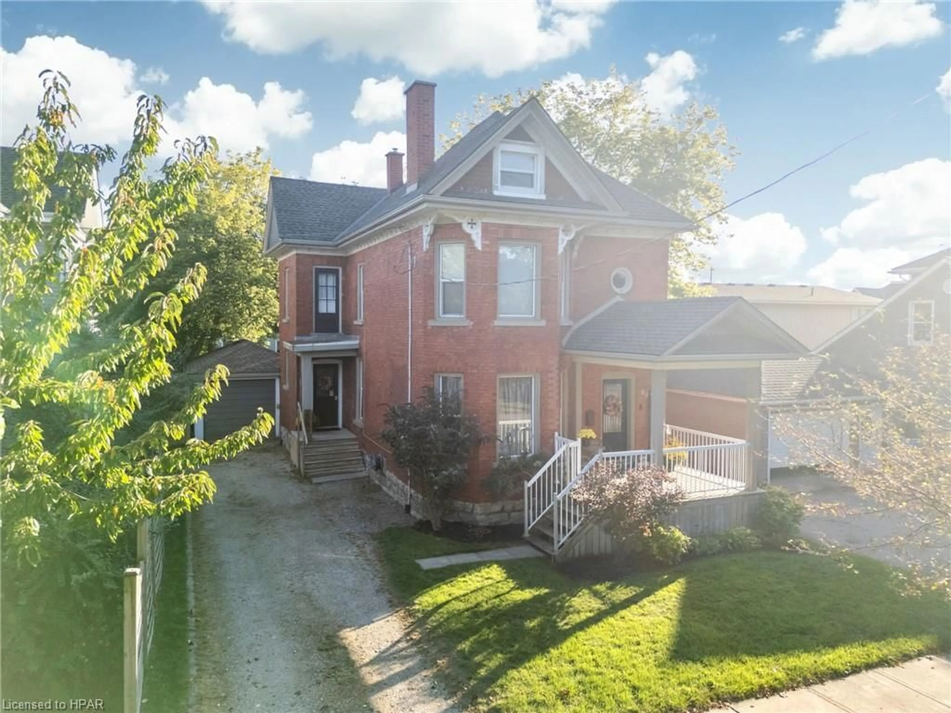 A pic from exterior of the house or condo, the street view for 88 St David St, Goderich Ontario N7A 1L6