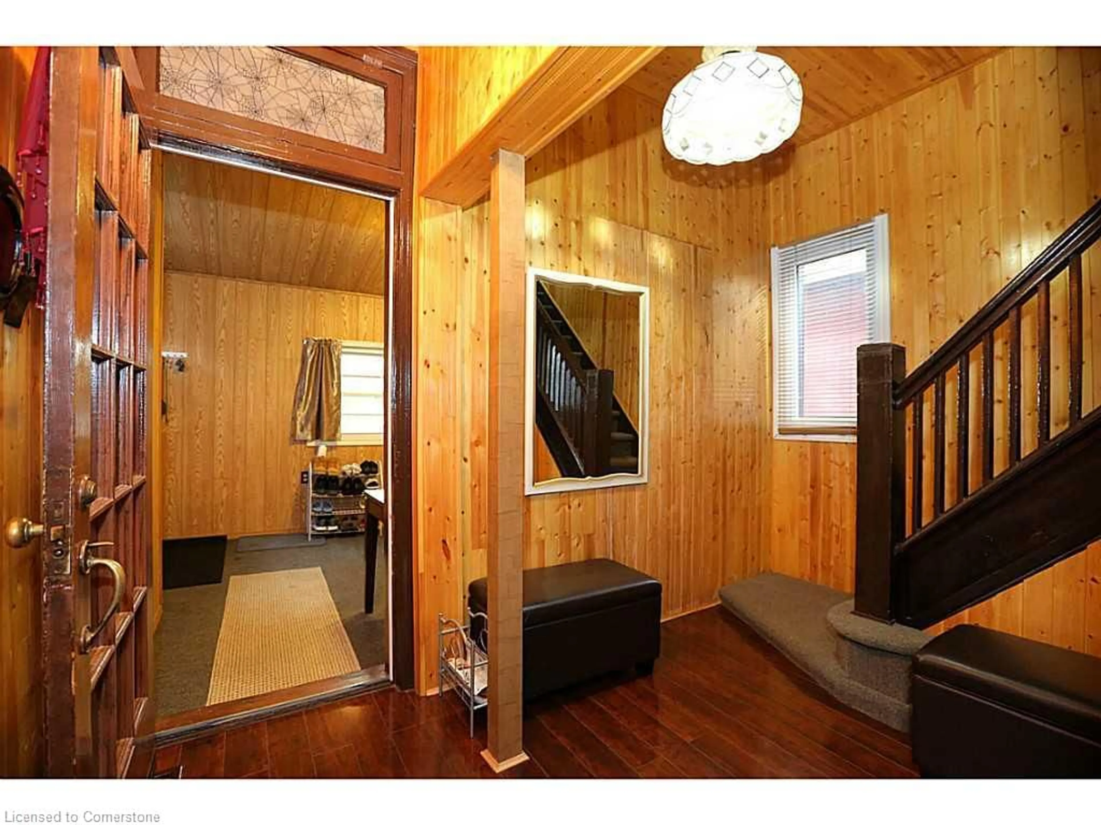 Indoor foyer, wood floors for 443 Cannon St, Hamilton Ontario L8L 2C9