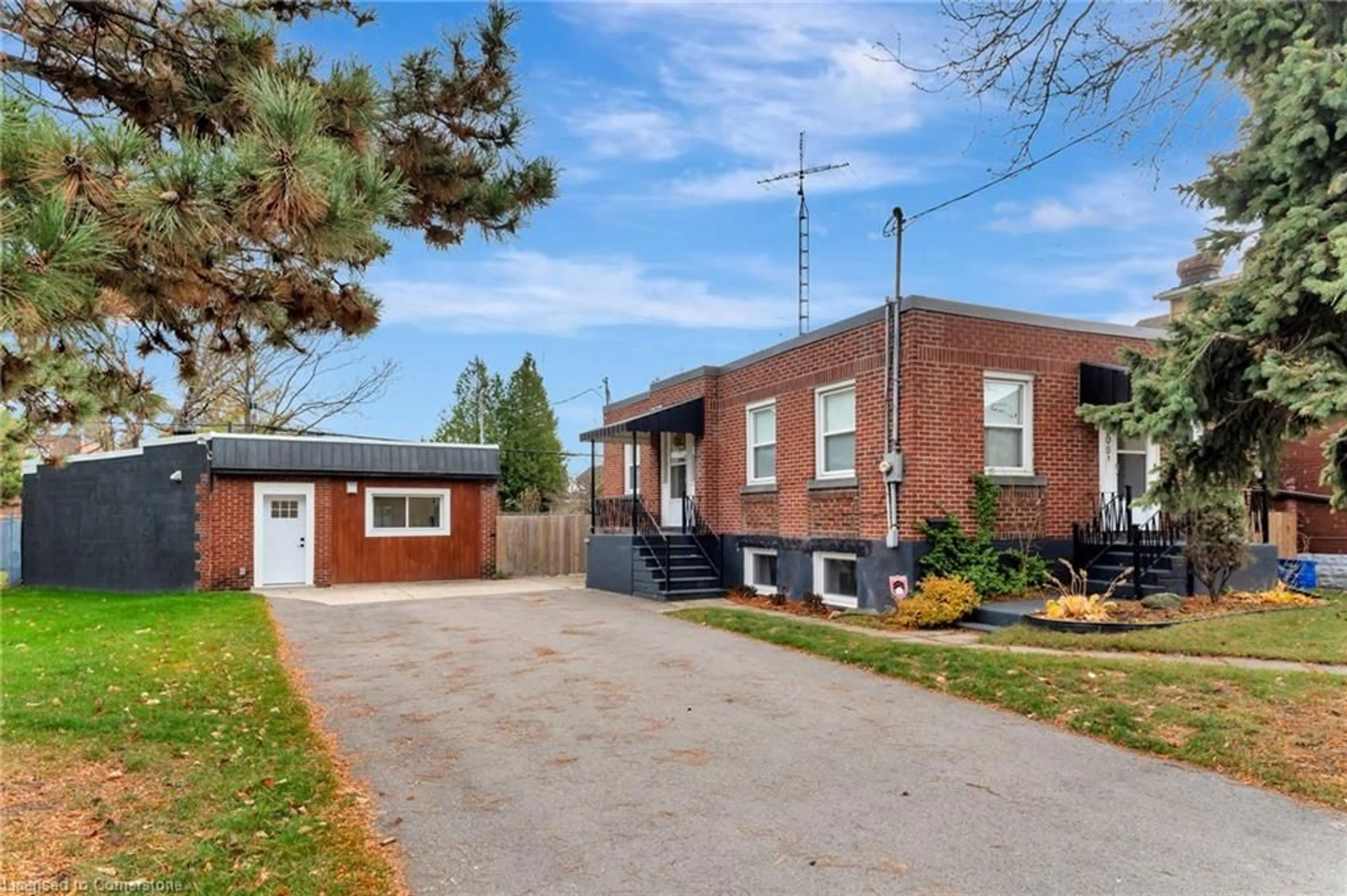 Home with brick exterior material for 306 Paling Ave, Hamilton Ontario L8H 5J9