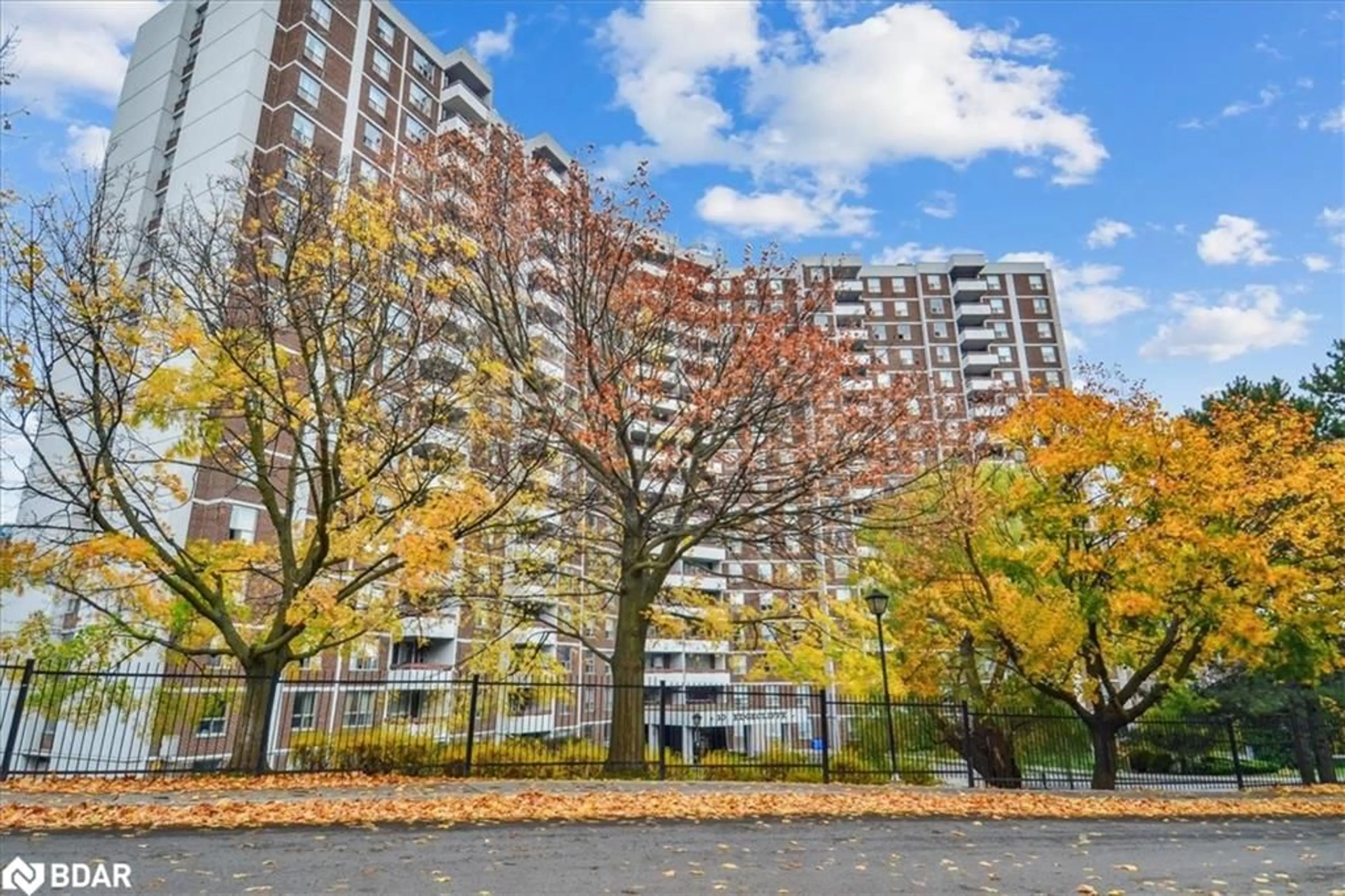 A pic from exterior of the house or condo, the view of city buildings for 10 Edgecliff Golfway #317, Toronto Ontario M3C 3A3