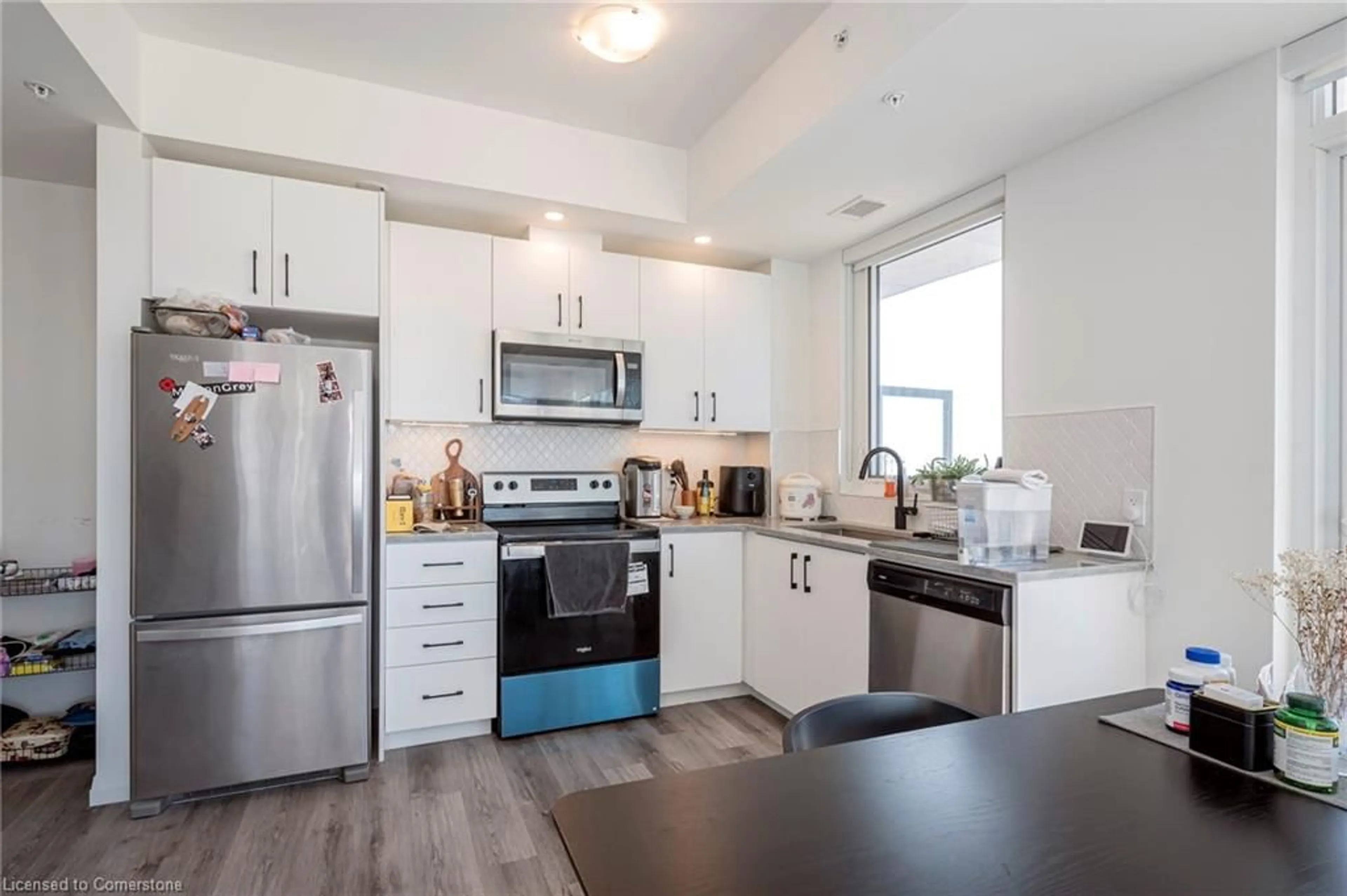 Open concept kitchen for 108 Garment St #1511, Kitchener Ontario N2G 2B3