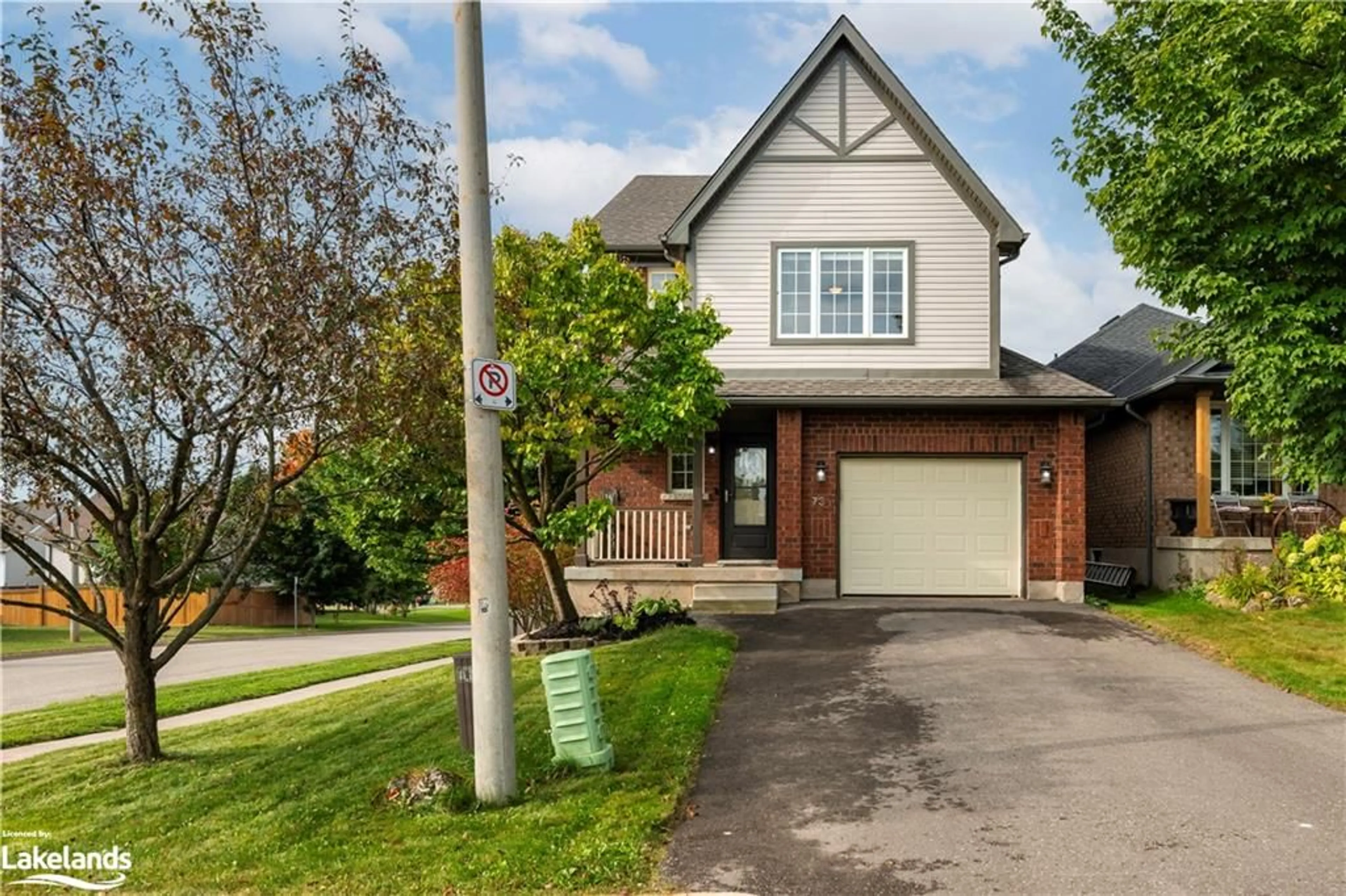 Home with brick exterior material for 73 Biscayne Cres, Orangeville Ontario L9W 5E1