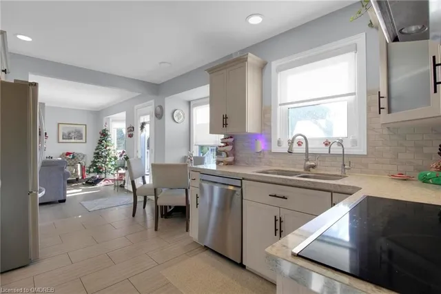 Additional property image - 11044 1st Line