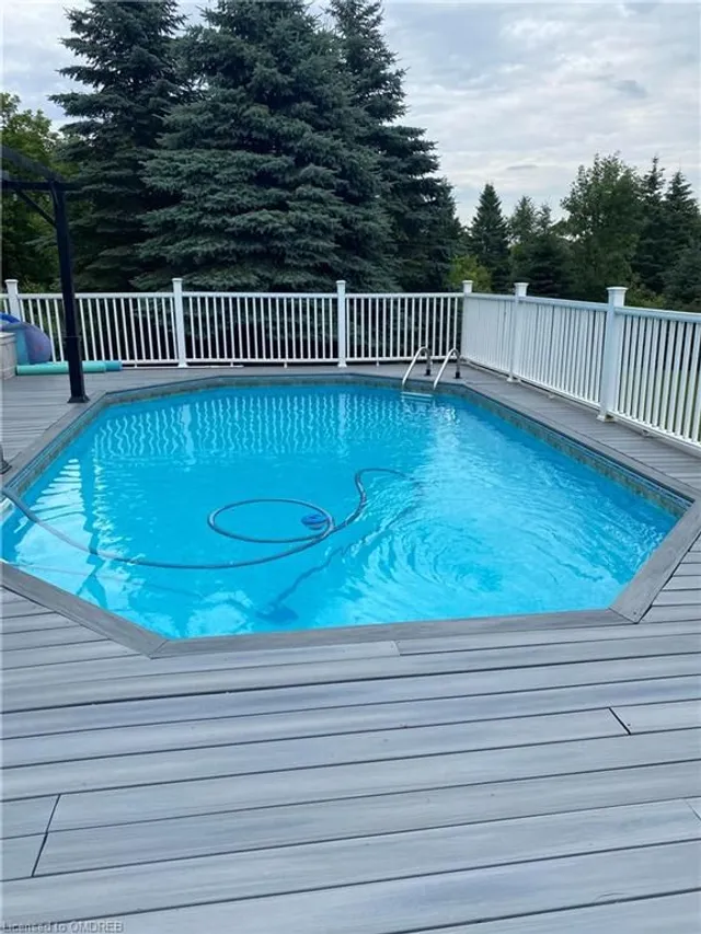 Additional property image - 11044 1st Line
