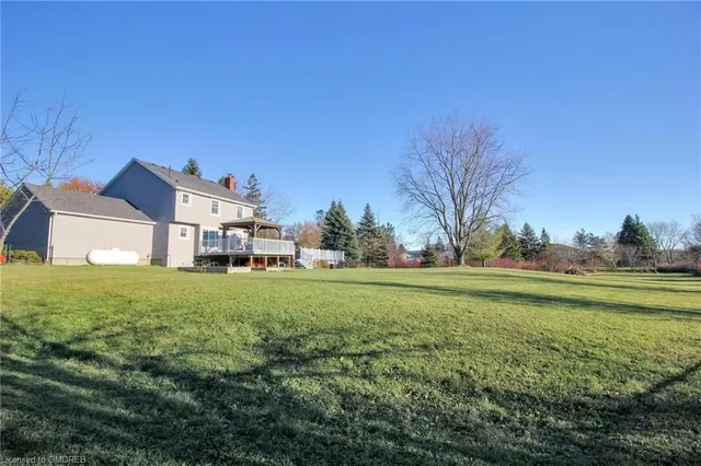 Additional property image - 11044 1st Line