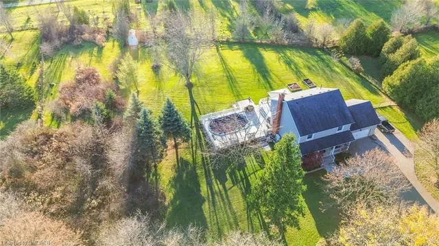 Additional property image - 11044 1st Line