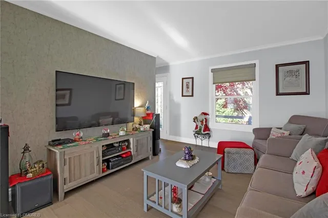 Additional property image - 11044 1st Line