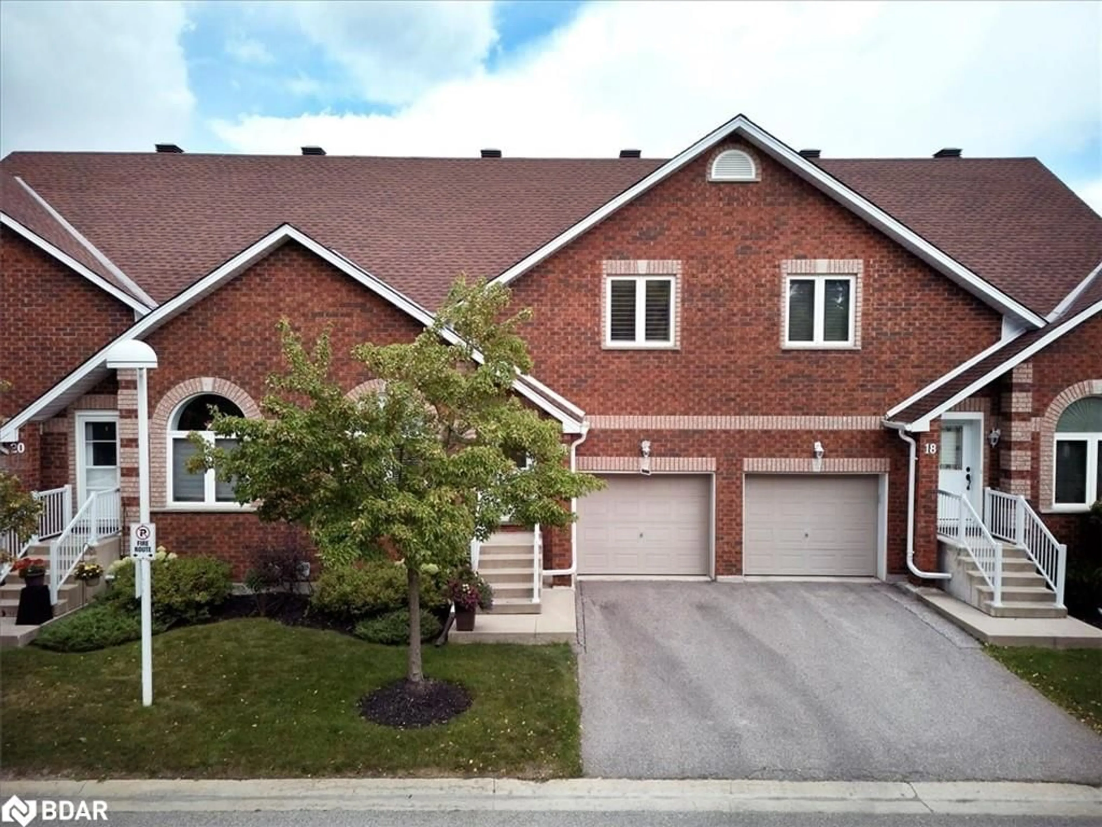 Home with brick exterior material for 358 Little Ave #19, Barrie Ontario L4N 2Z6