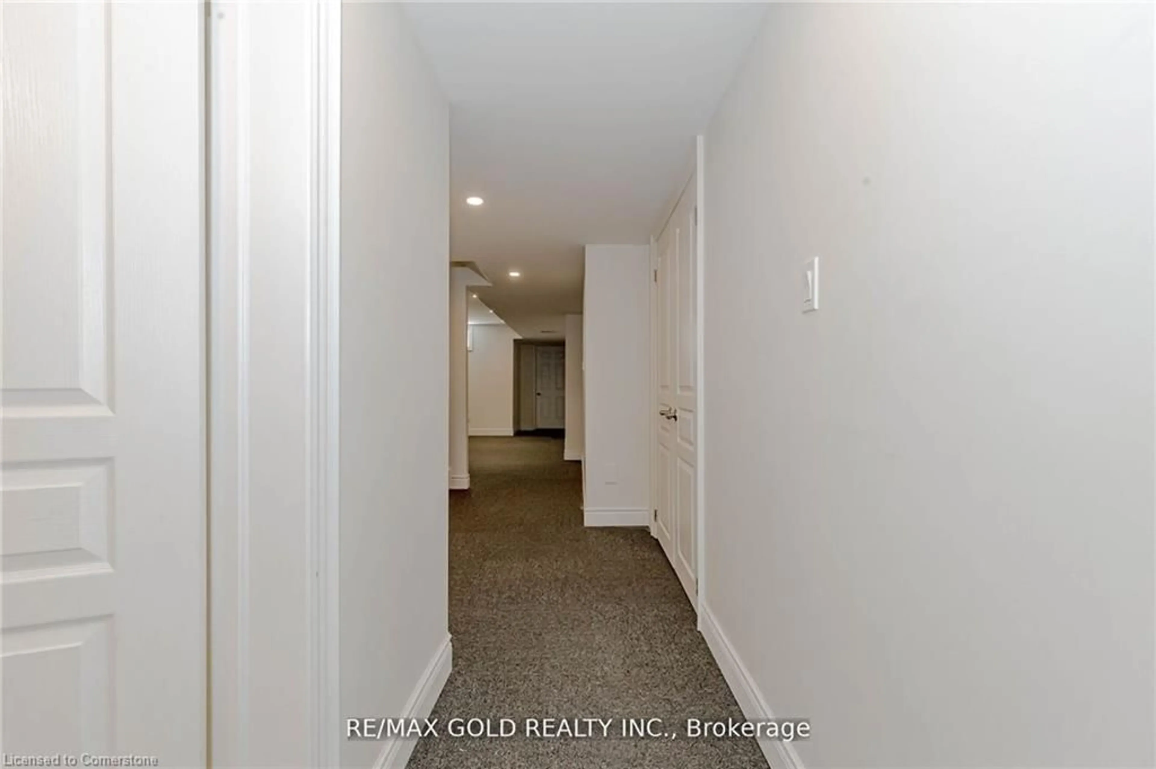 Indoor entryway, not visible floor for 3485 Fourth Line, Oak Heights Ontario L6M 1N8