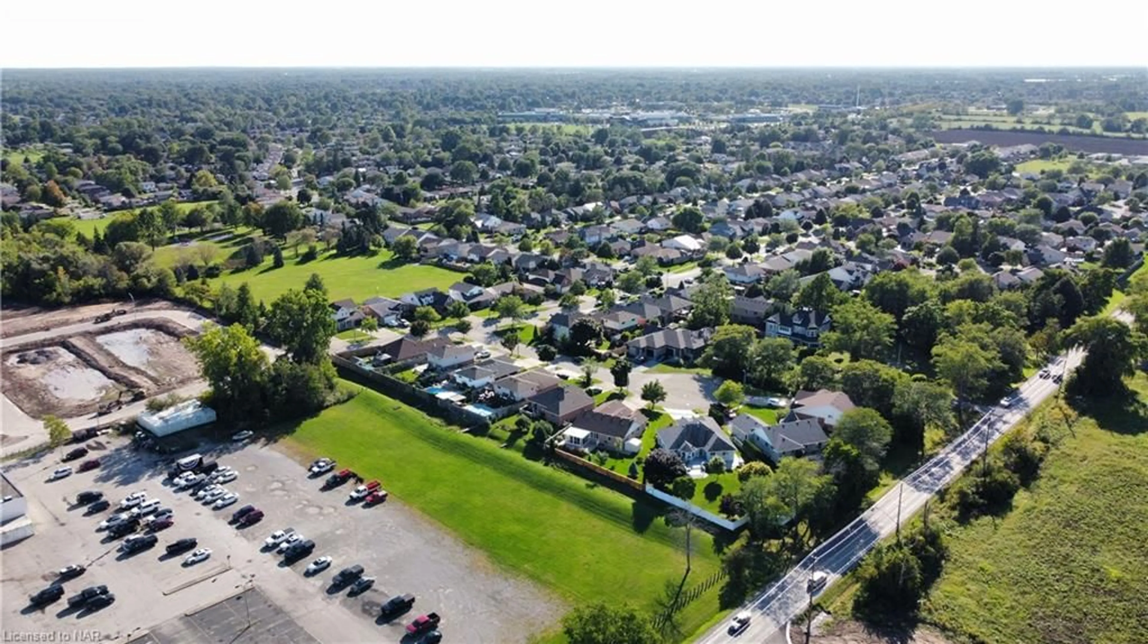 A pic from exterior of the house or condo, the street view for 7 Miranda Crt, Welland Ontario L3C 7C7