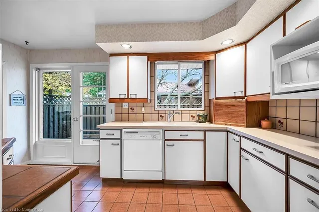 Additional property image - 54 Little John Rd