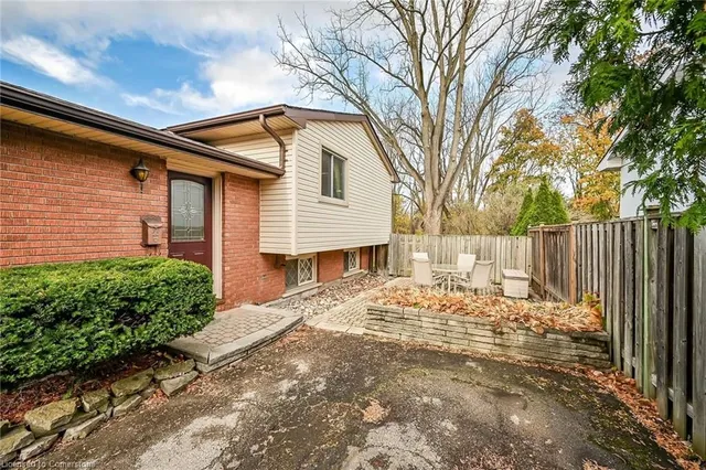 Additional property image - 54 Little John Rd