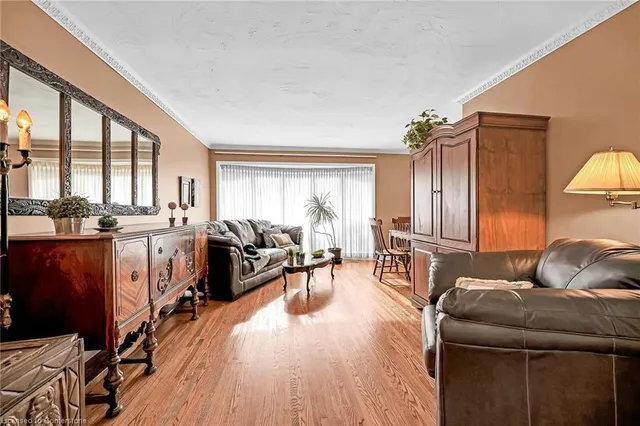 Additional property image - 54 Little John Rd