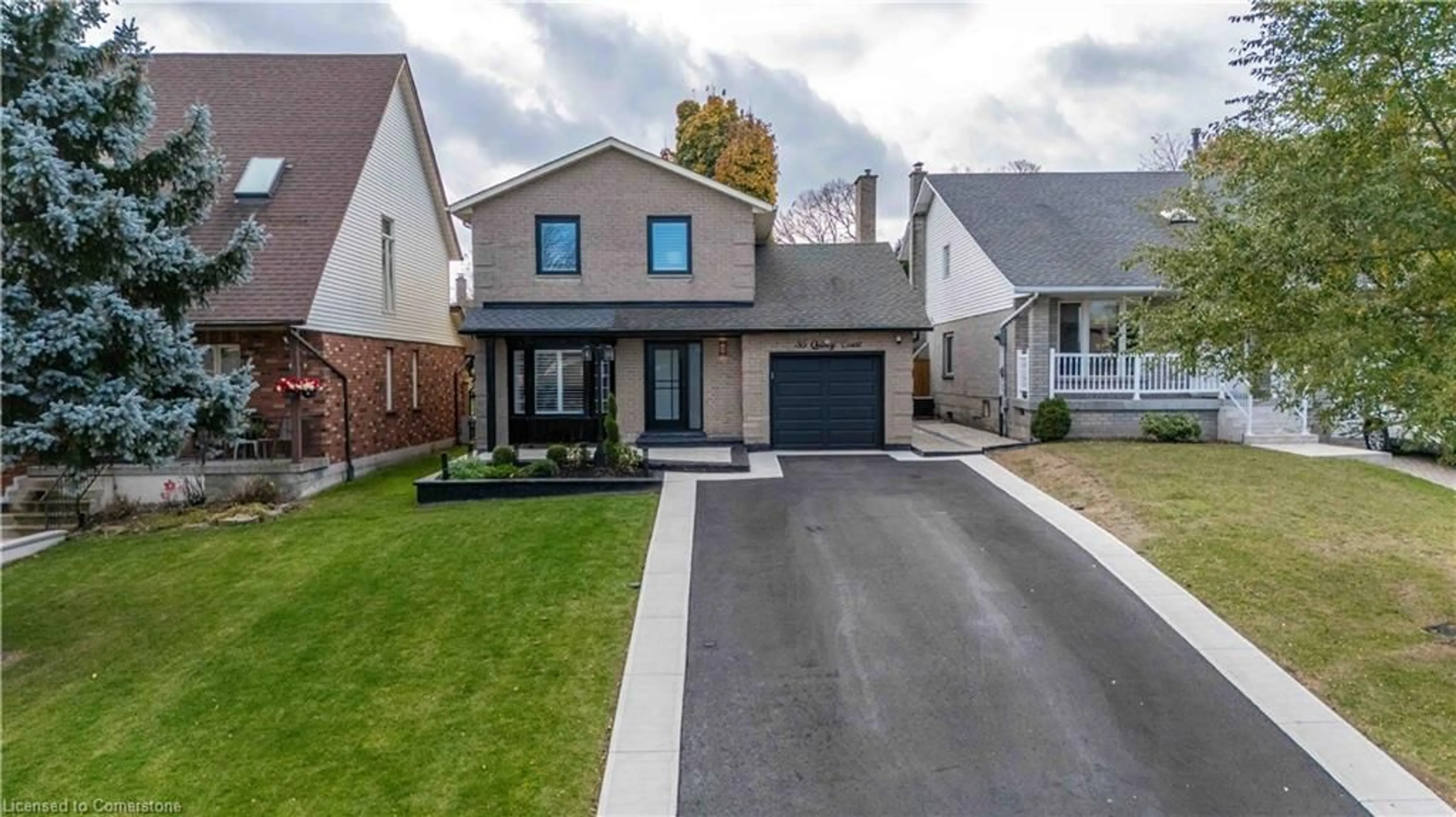 Frontside or backside of a home, the street view for 35 Quincy Crt, Hamilton Ontario L8W 2T5