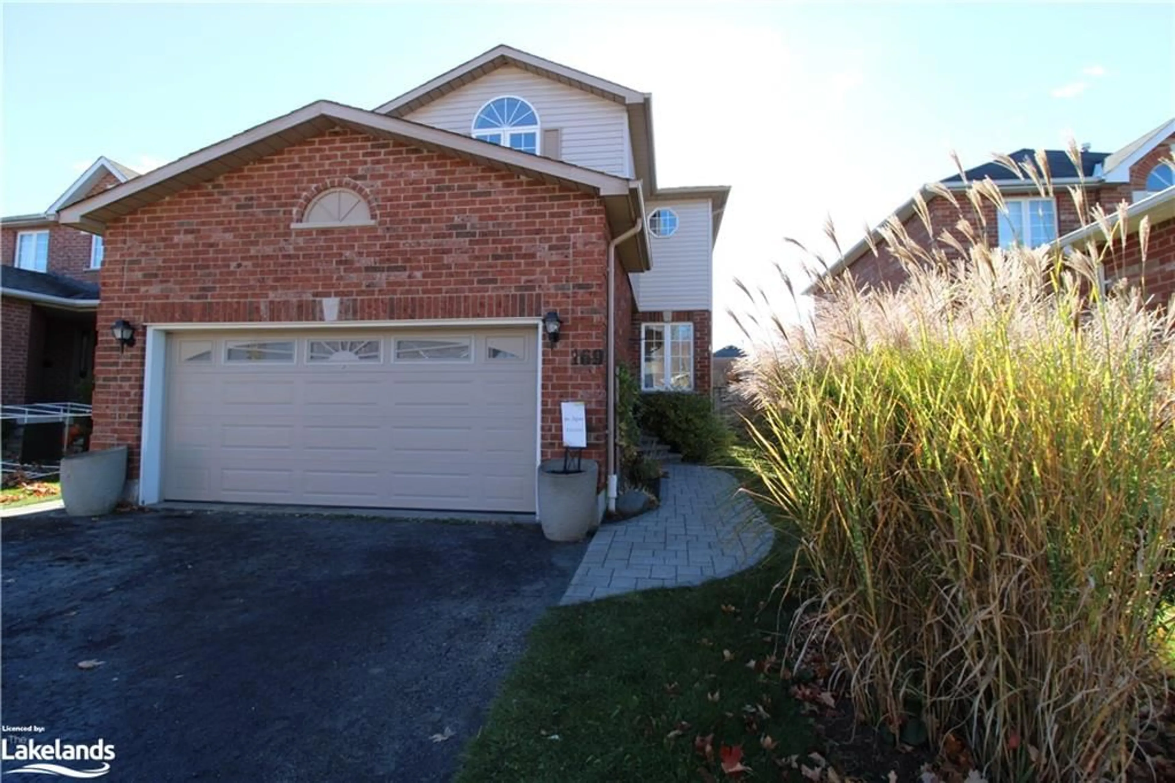 A pic from exterior of the house or condo, cottage for 169 Taylor Dr, Barrie Ontario L4N 8L1