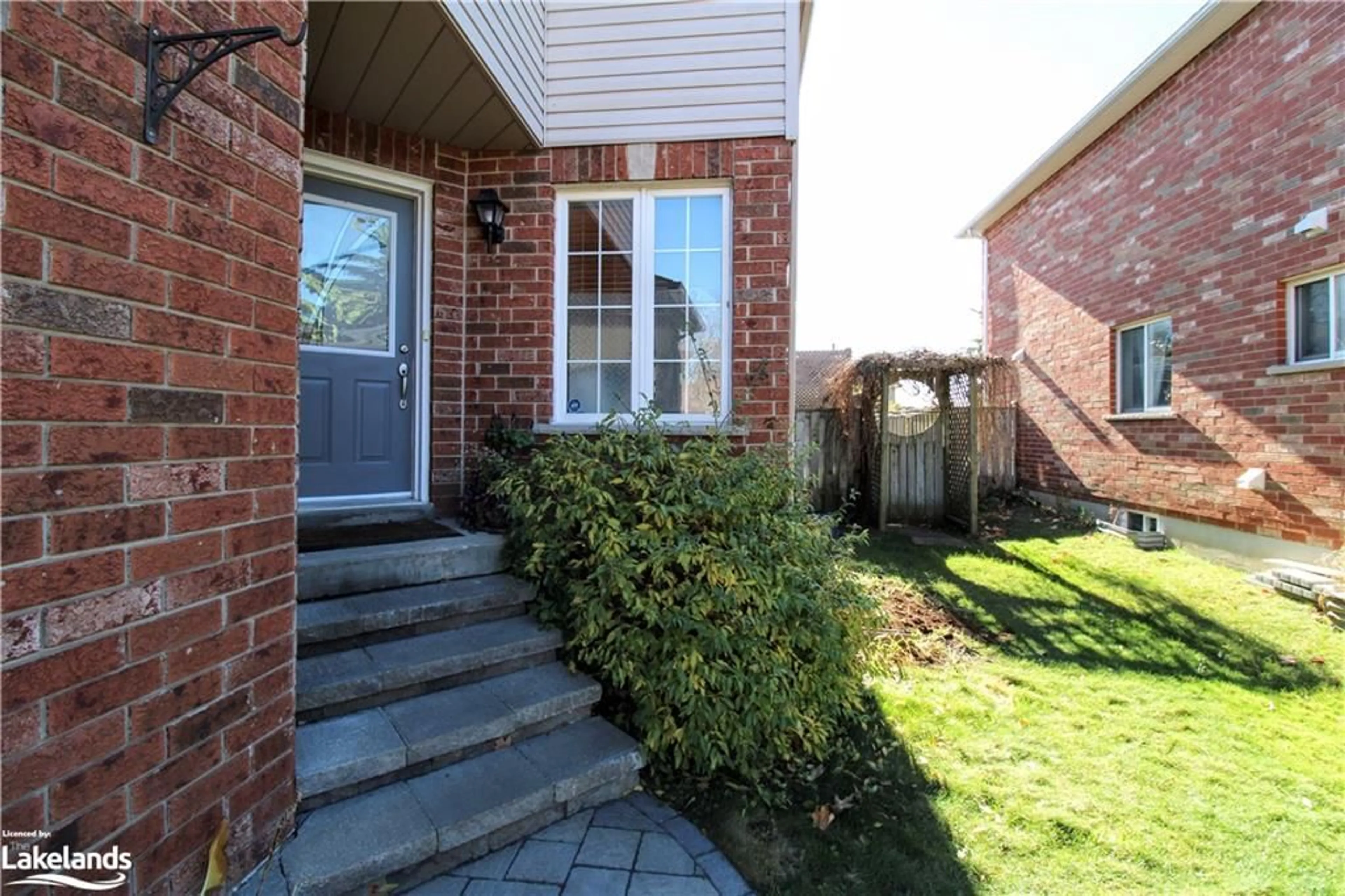 Home with brick exterior material for 169 Taylor Dr, Barrie Ontario L4N 8L1