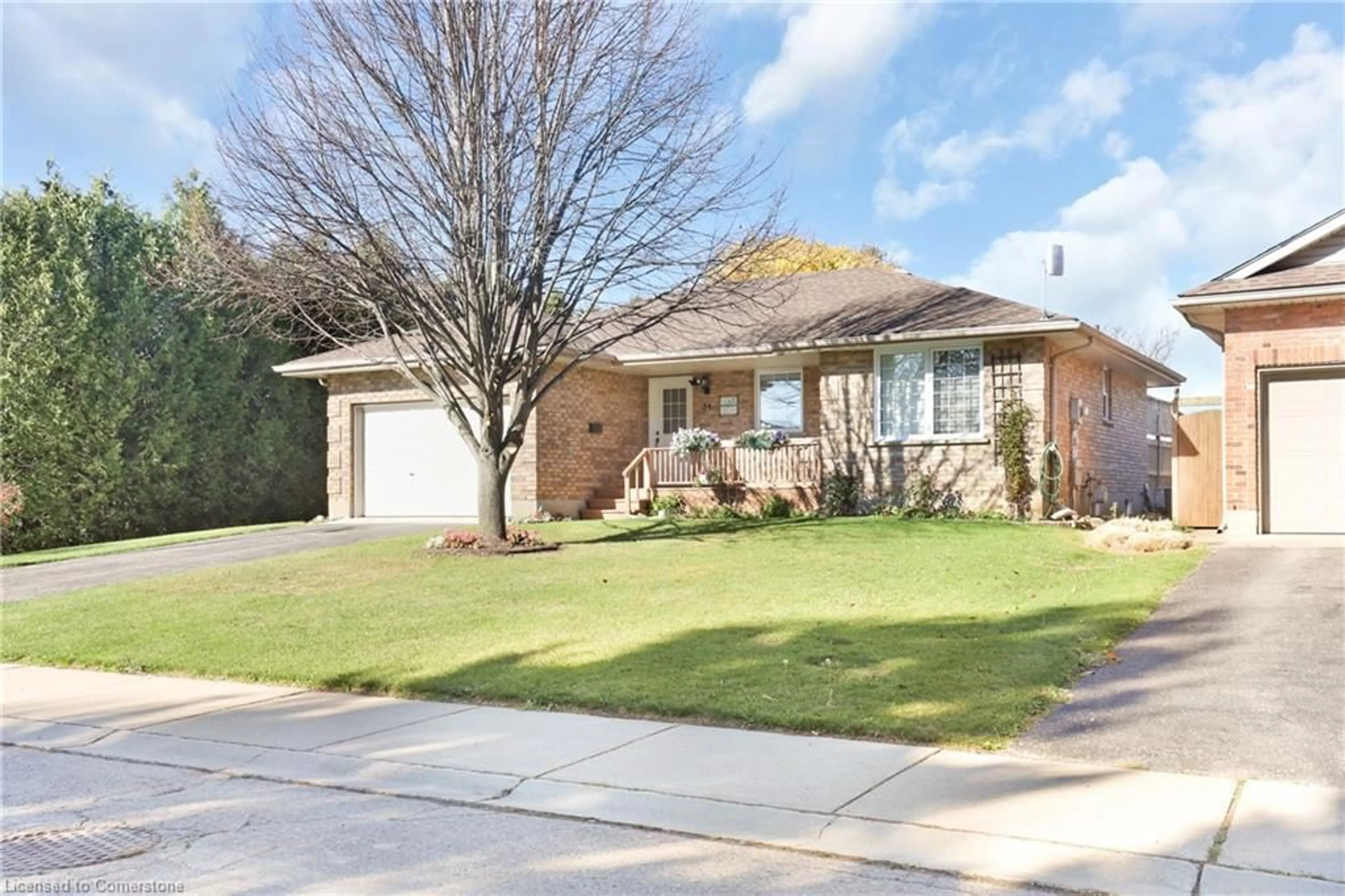 Frontside or backside of a home, the street view for 34 Bobolink Dr, Tillsonburg Ontario N4G 5S4