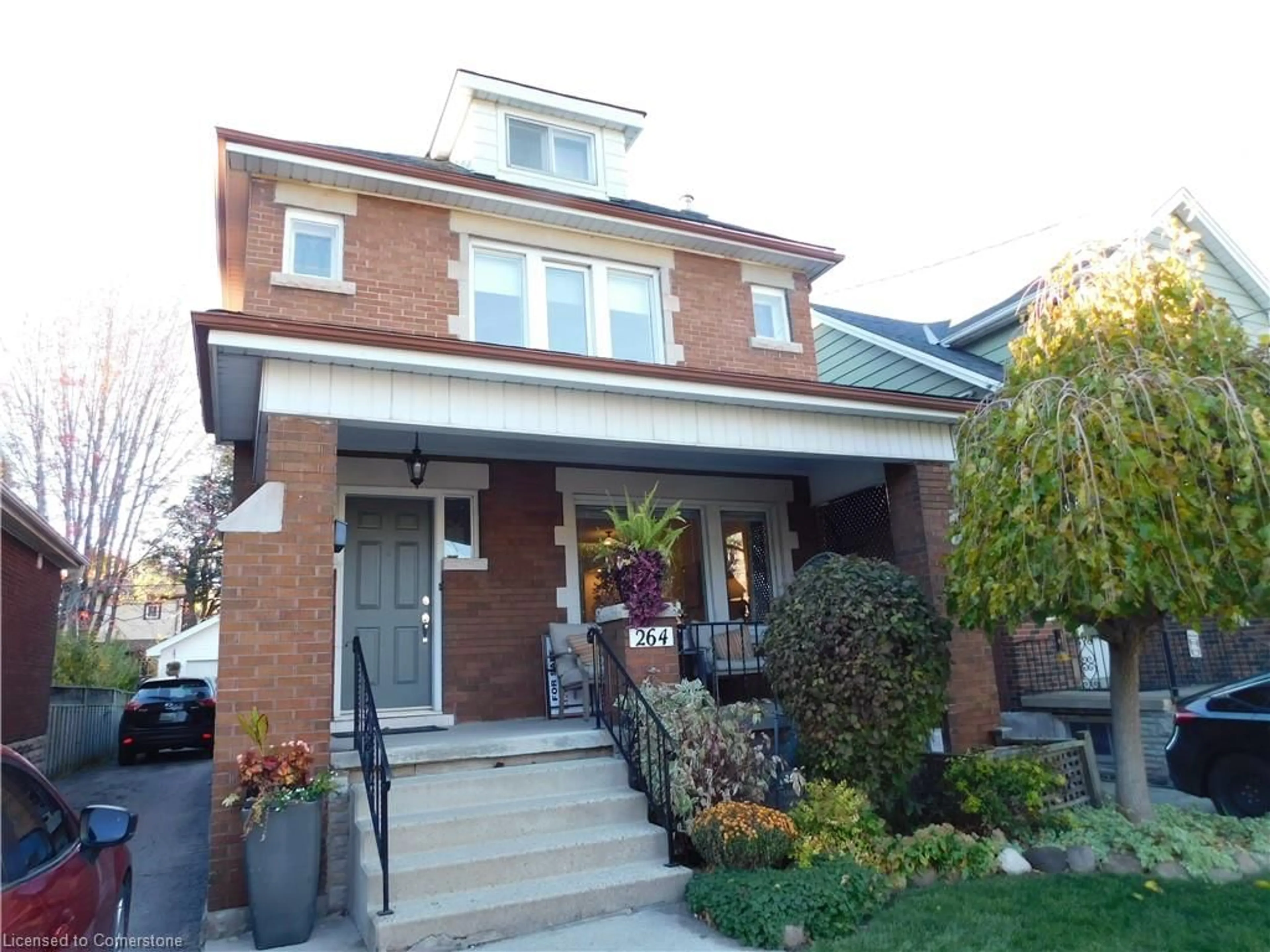 Home with brick exterior material for 264 Wexford Ave, Hamilton Ontario L8K 2P3