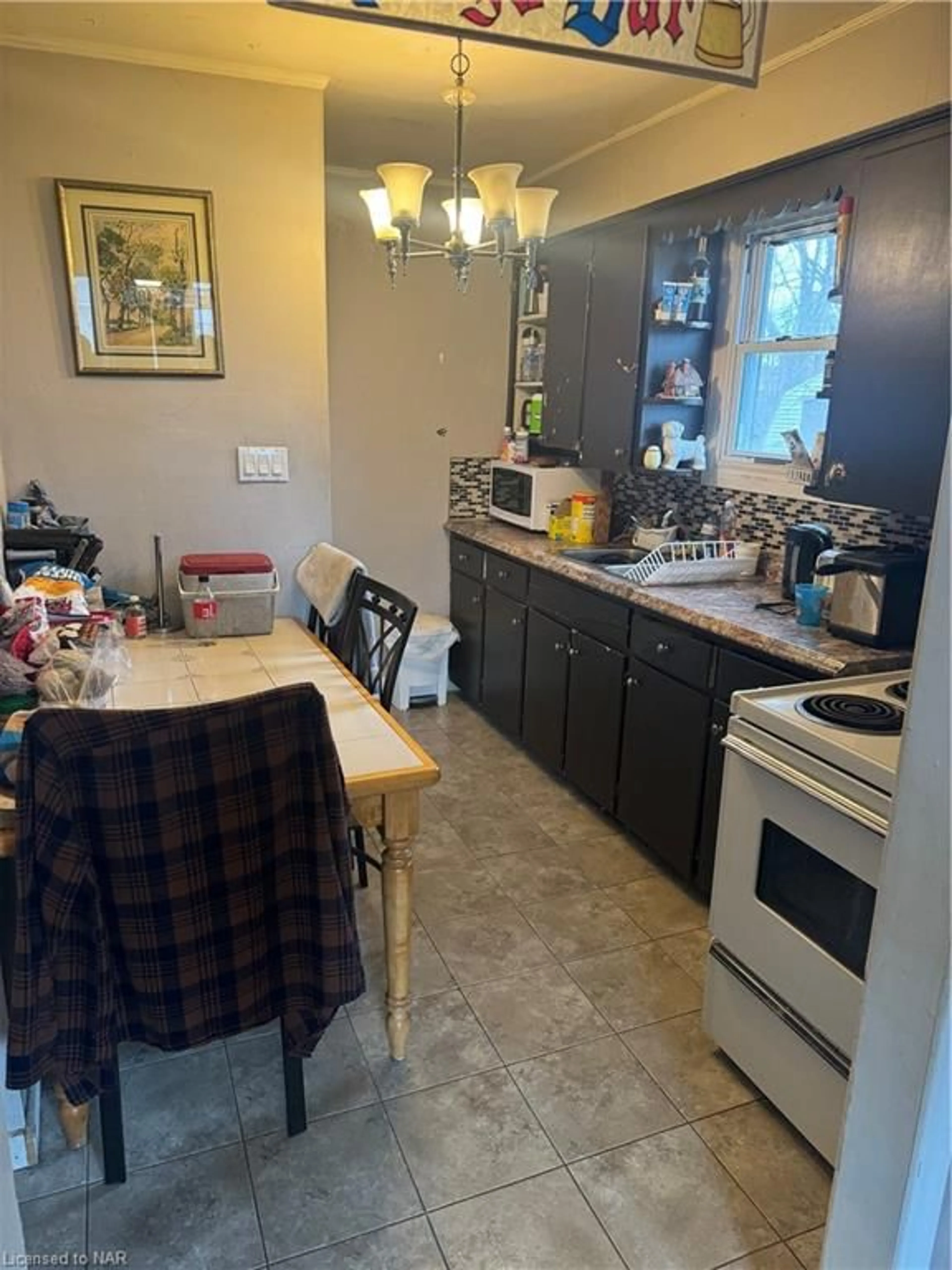 Kitchen, cottage for 6360 Mcleod Rd, Niagara Falls Ontario L2G 3G1