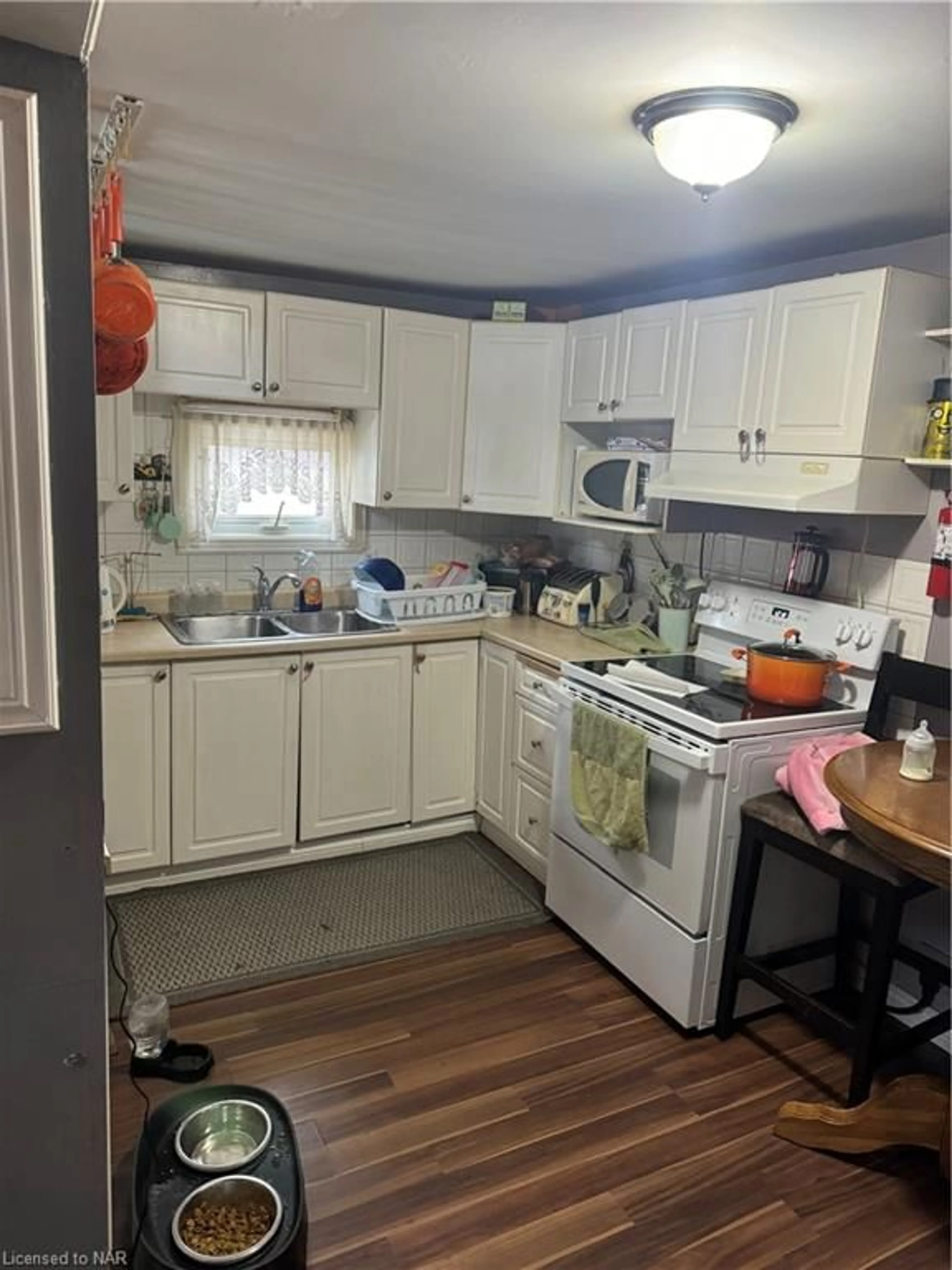 Kitchen, not visible floor for 6481 Bellevue St, Niagara Falls Ontario L2E 1Y9