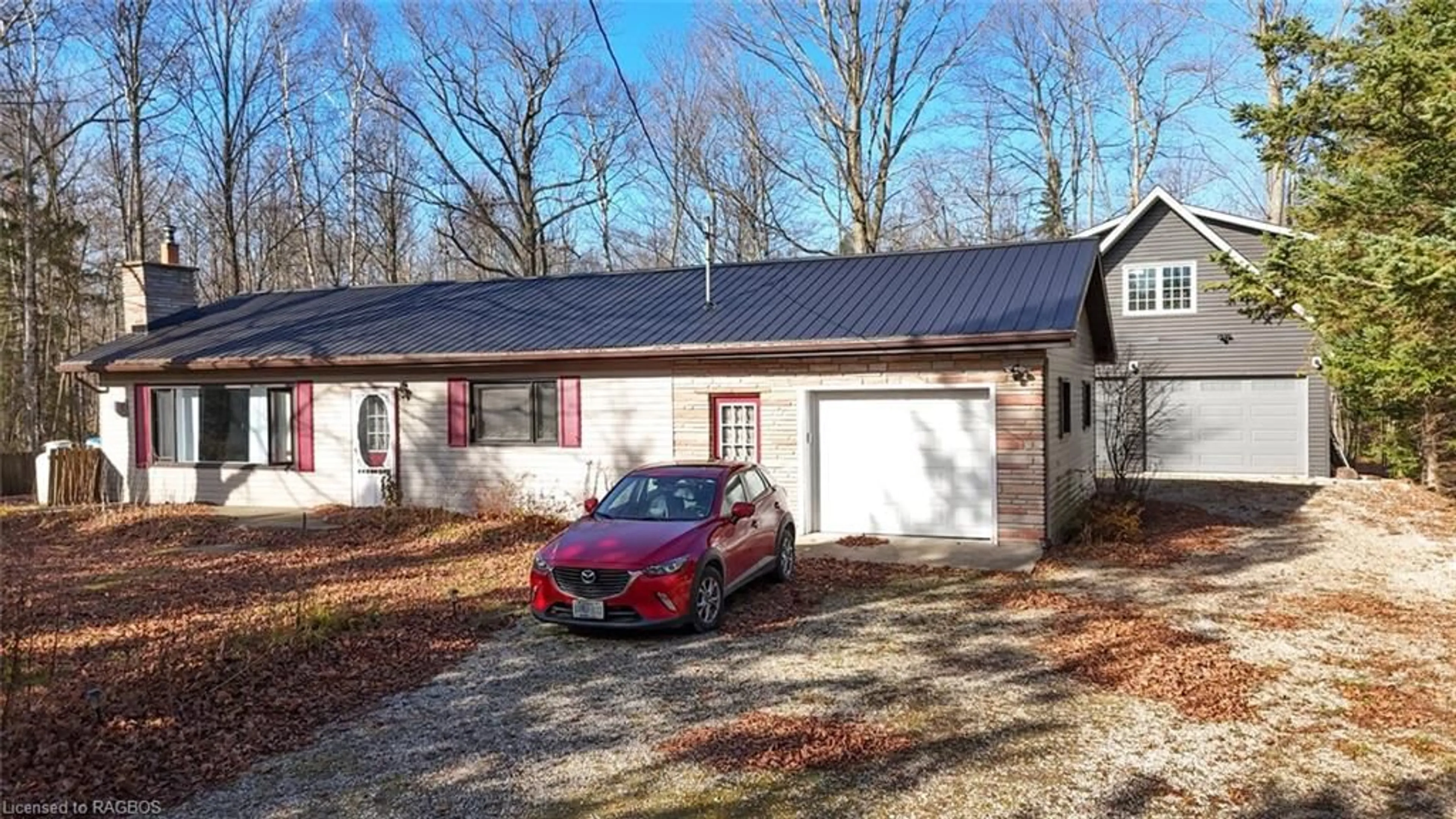 Indoor garage for 25 Avele Rd, Red Bay Ontario N0H 2T0