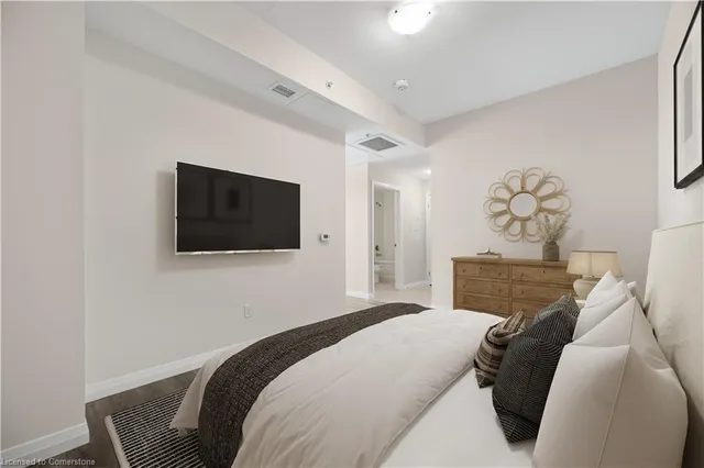 Additional property image - 60 Charles St Unit 807