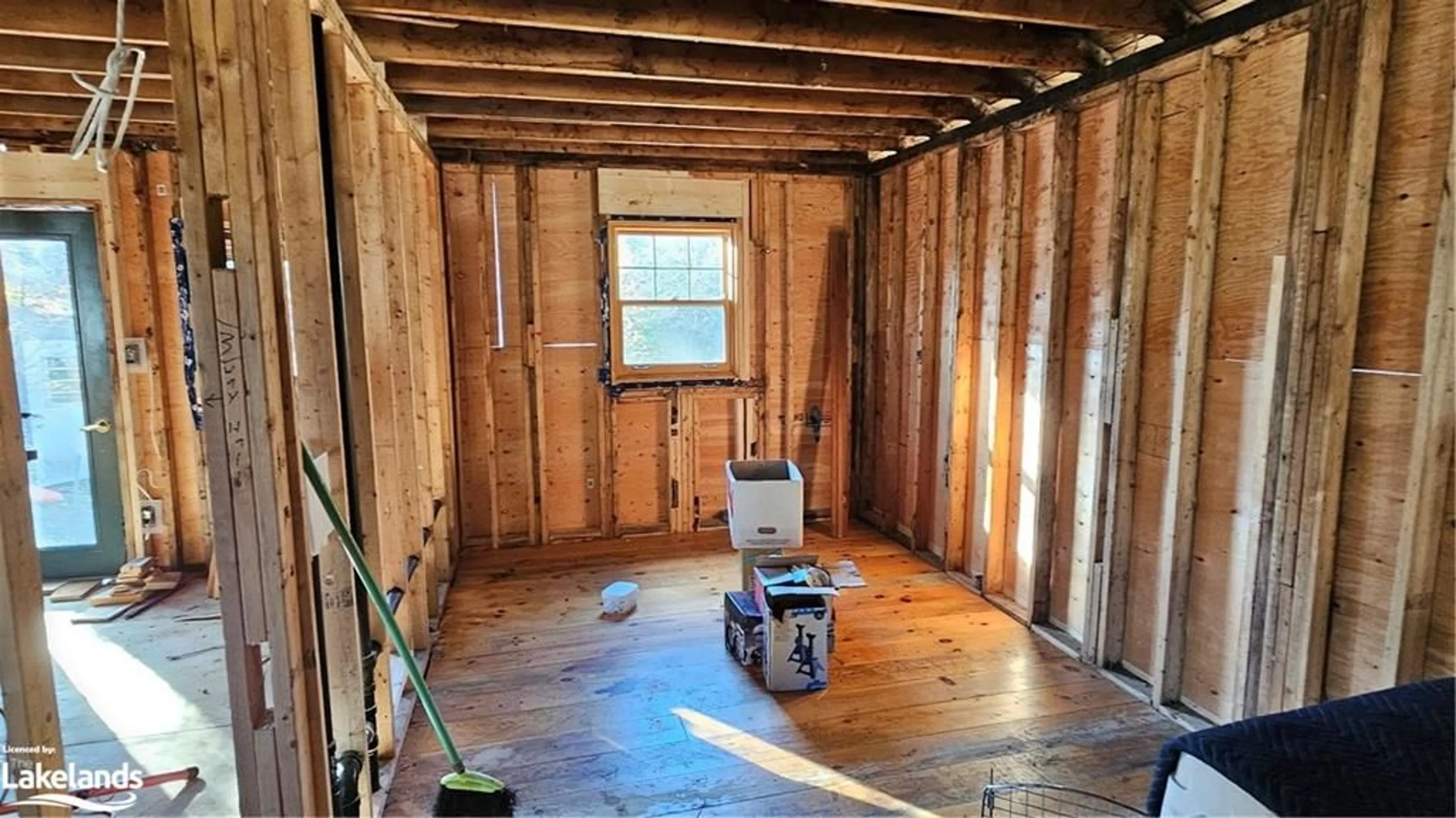 A pic of a room, wood floors for 158 White Pine Dr, South River Ontario P0A 1X0