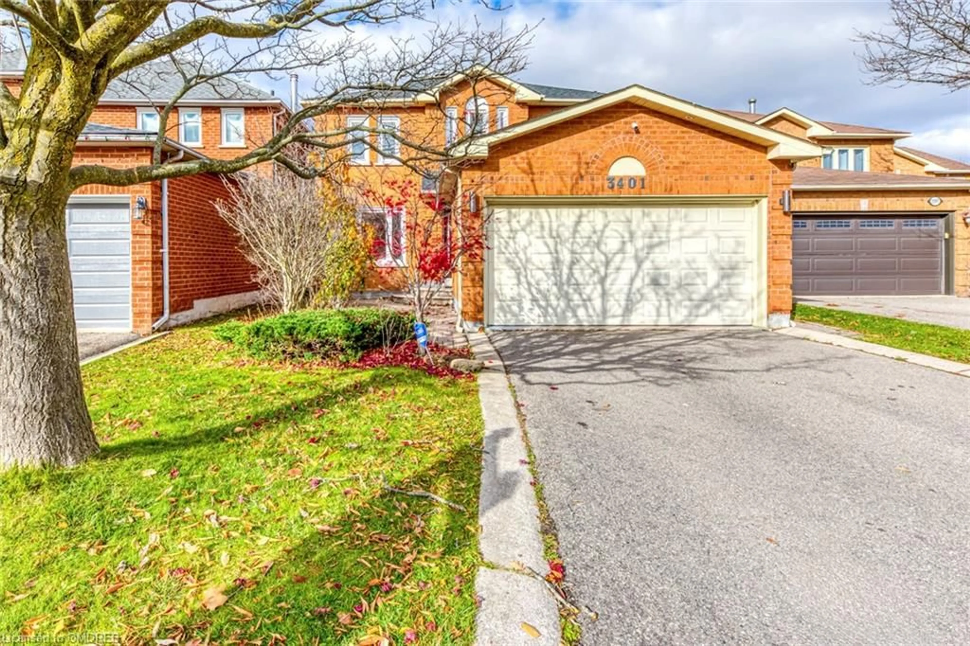 A pic from exterior of the house or condo, cottage for 3401 Water Lily Crt, Mississauga Ontario L5N 6B5