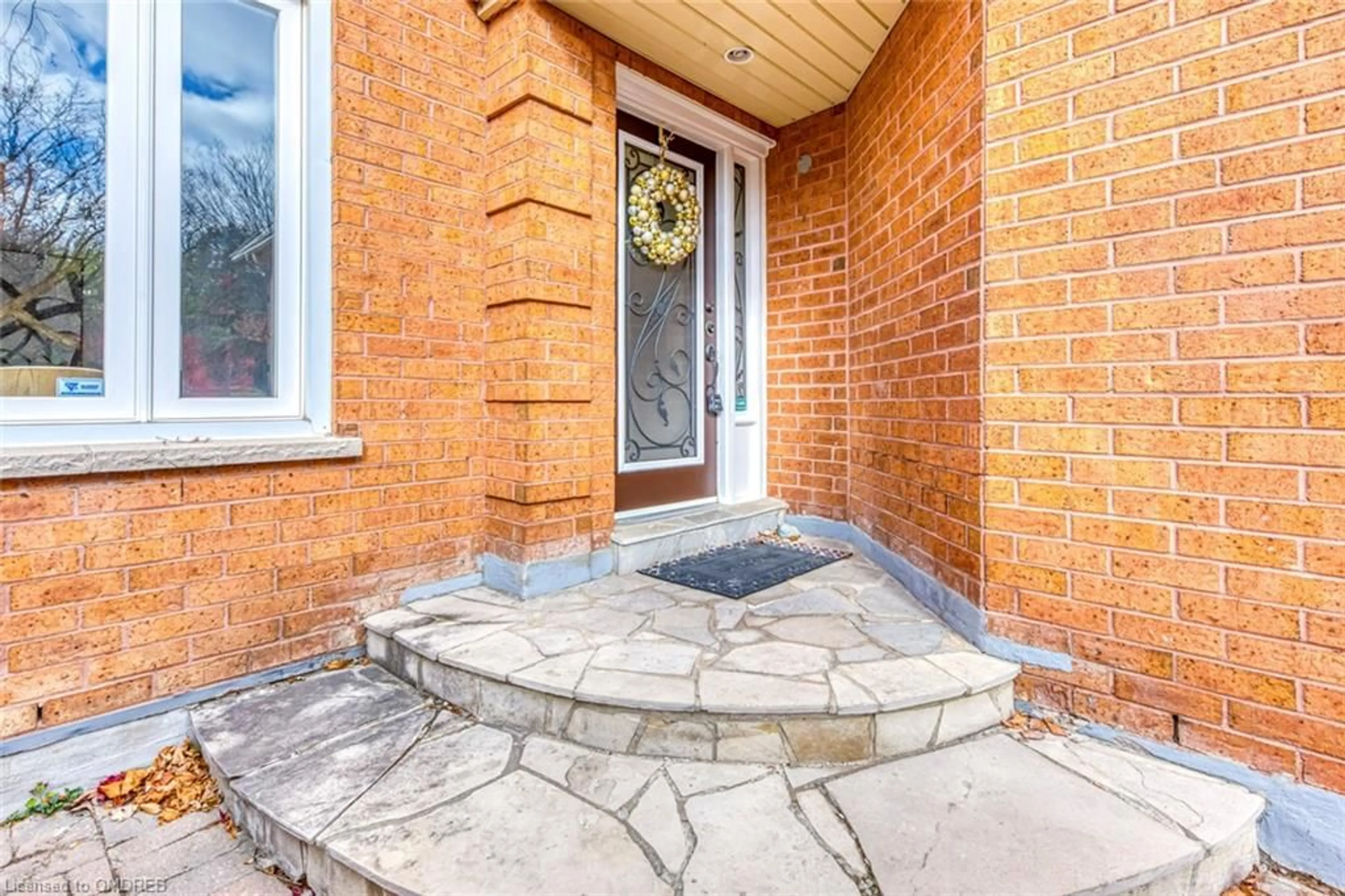 Patio, cottage for 3401 Water Lily Crt, Mississauga Ontario L5N 6B5