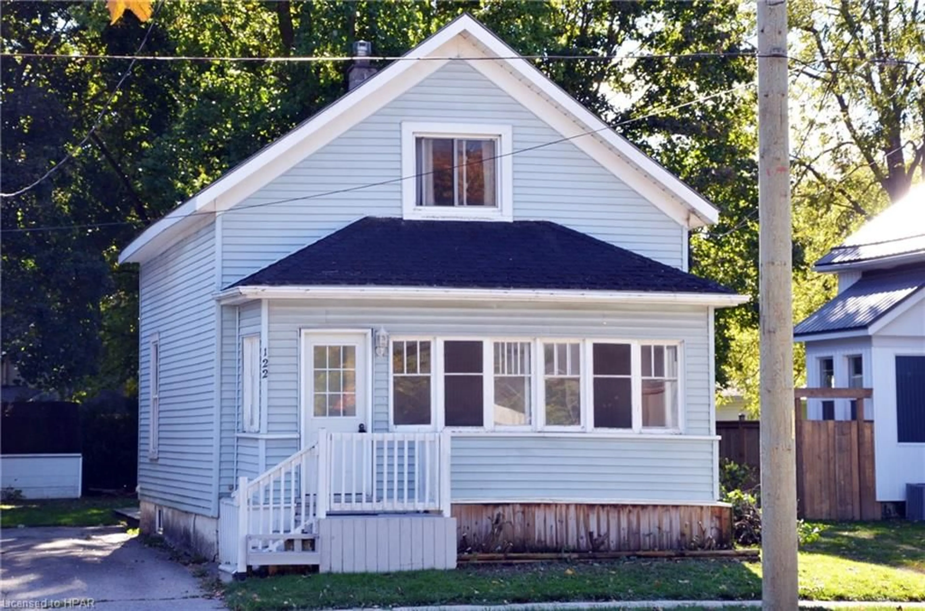 Frontside or backside of a home, cottage for 122 Huron St, Clinton Ontario N0M 1L0