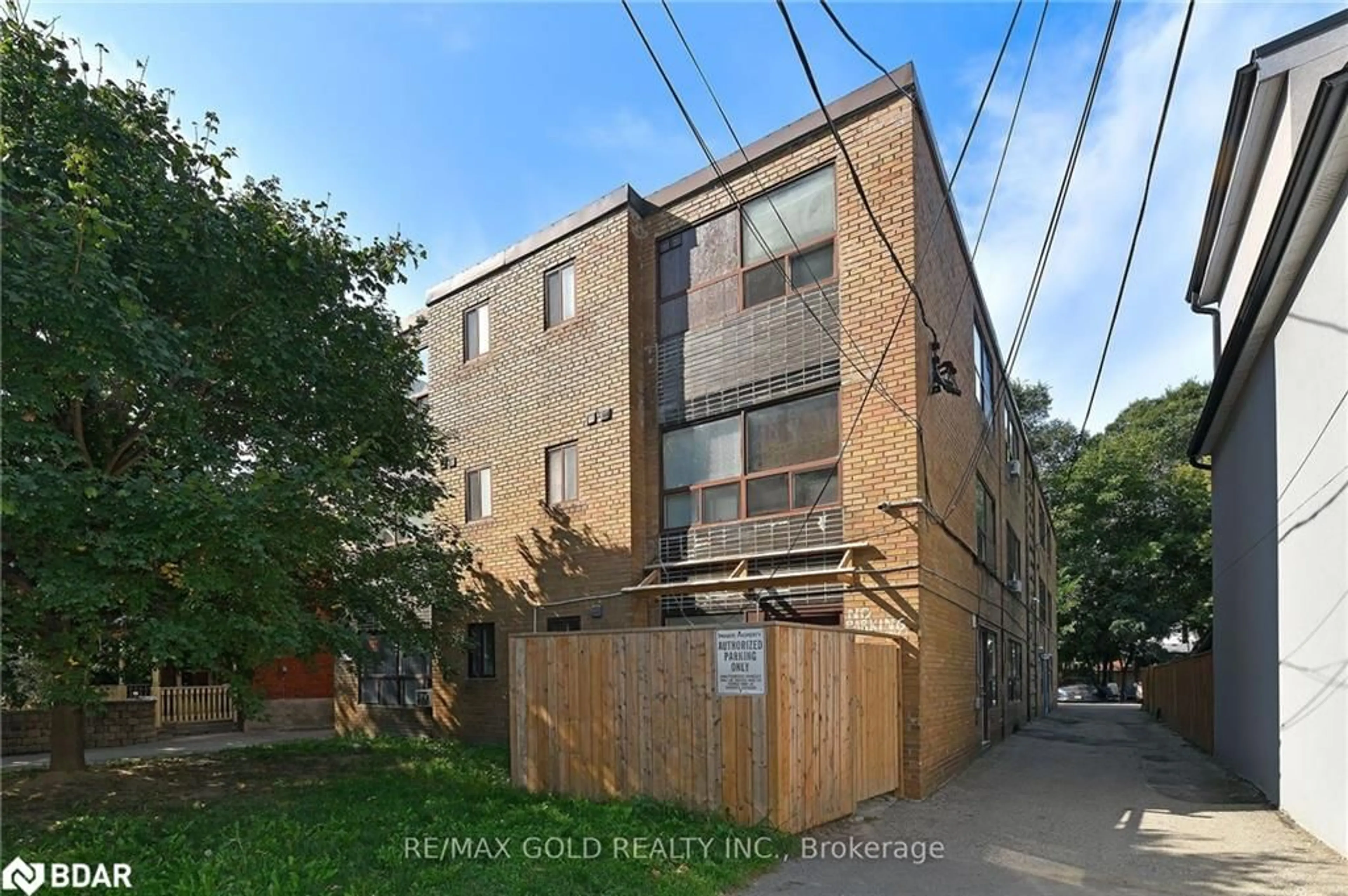 A pic from exterior of the house or condo, the front or back of building for 156 Barrington Ave, Toronto Ontario M4C 4Z2