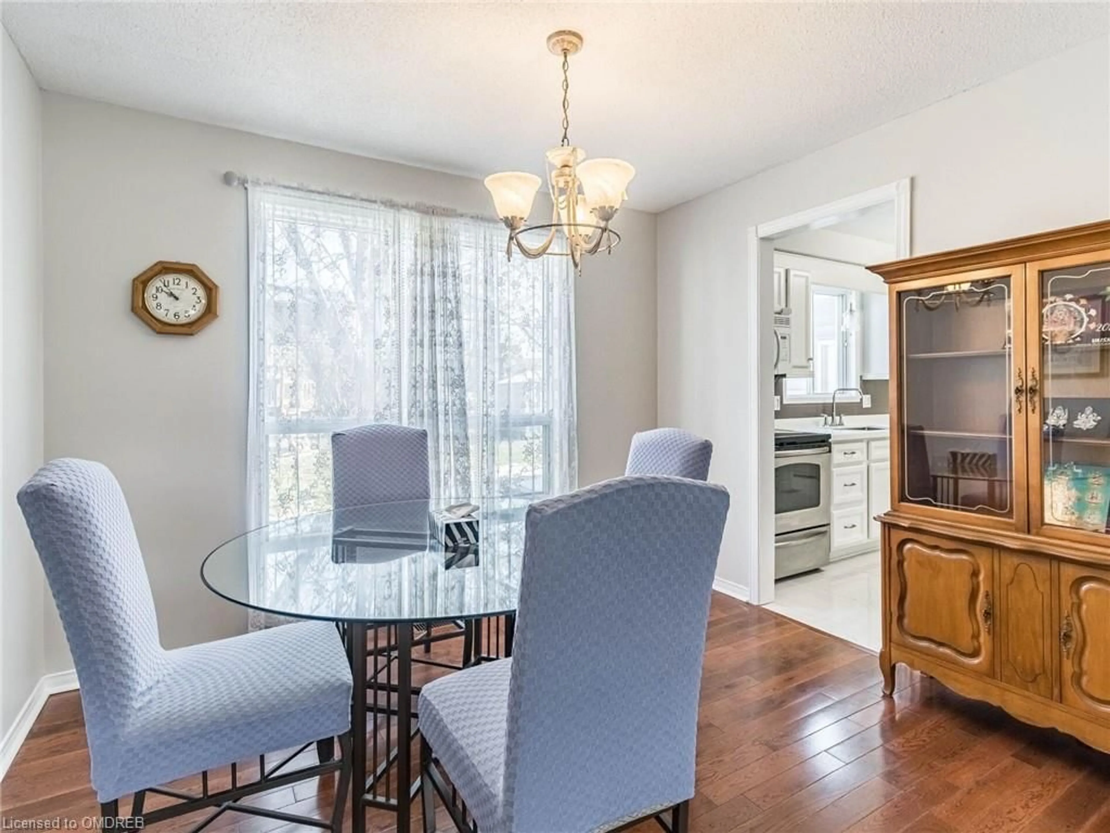 Dining room, wood floors, cottage for 24 The Meadows St, St. Catharines Ontario L2N 7L1