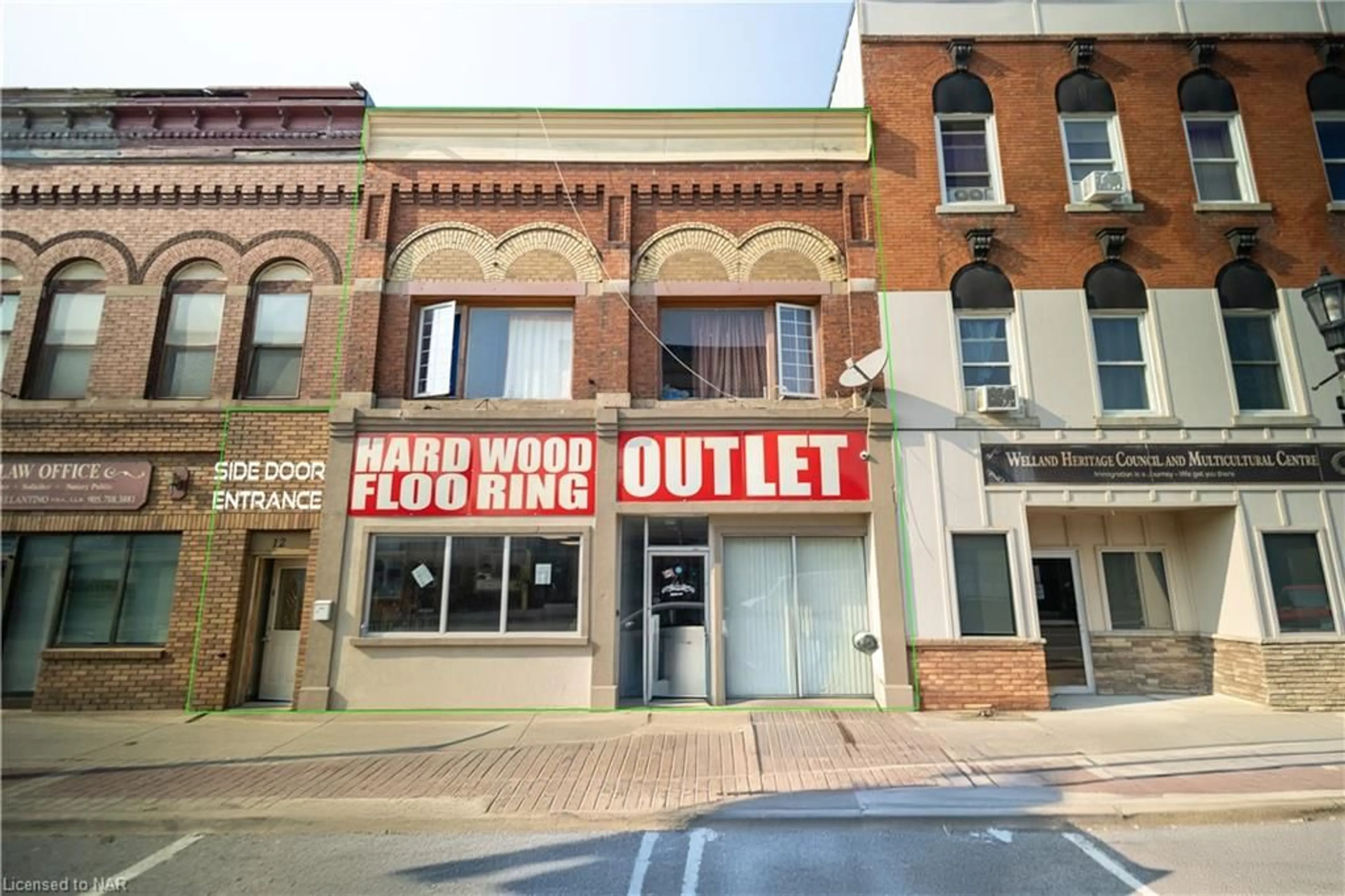 Patio, the front or back of building for 12 East Main St, Welland Ontario L3B 3W3