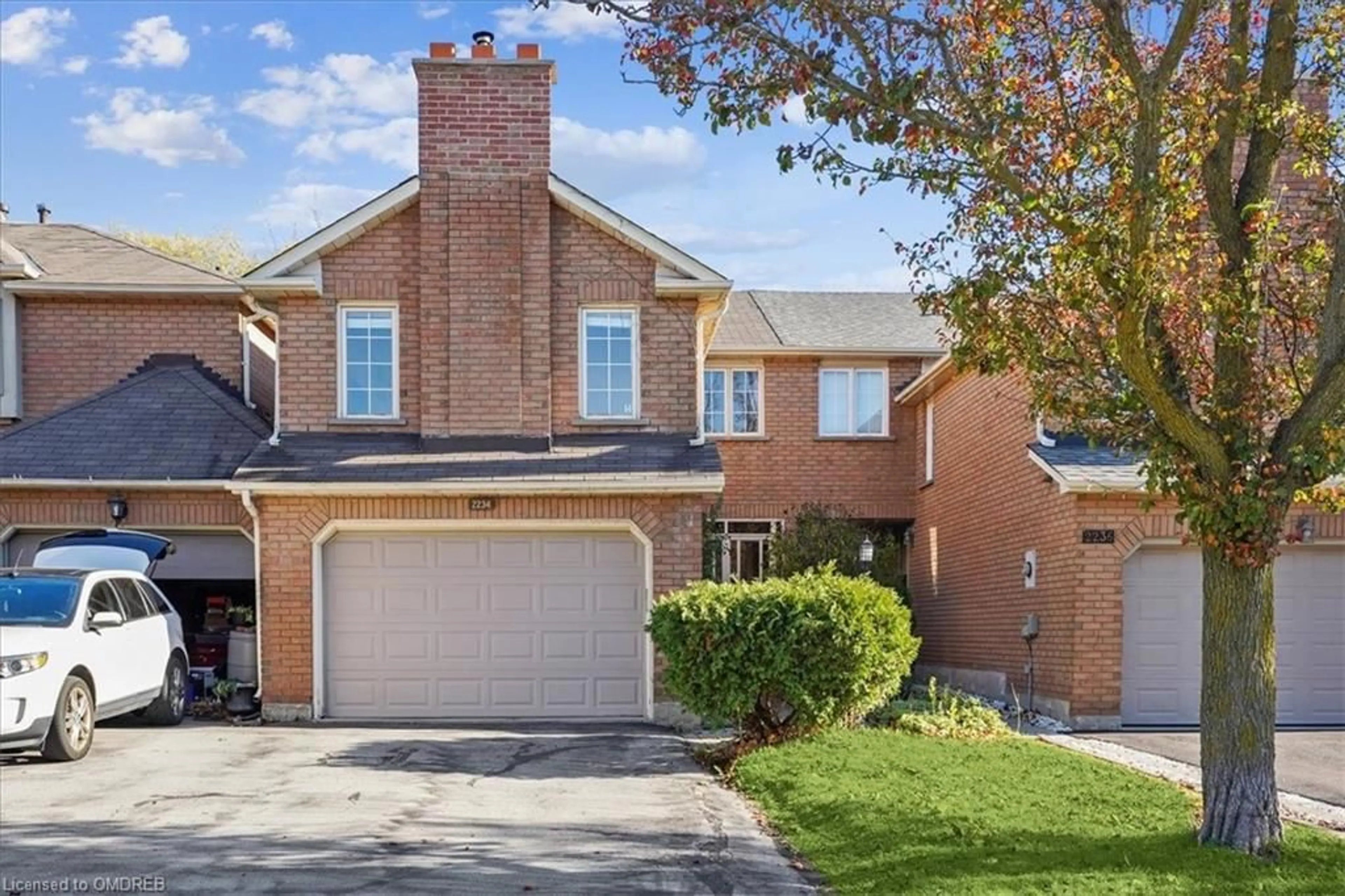 Home with brick exterior material for 2234 Shipwright Rd, Oakville Ontario L6M 3H3