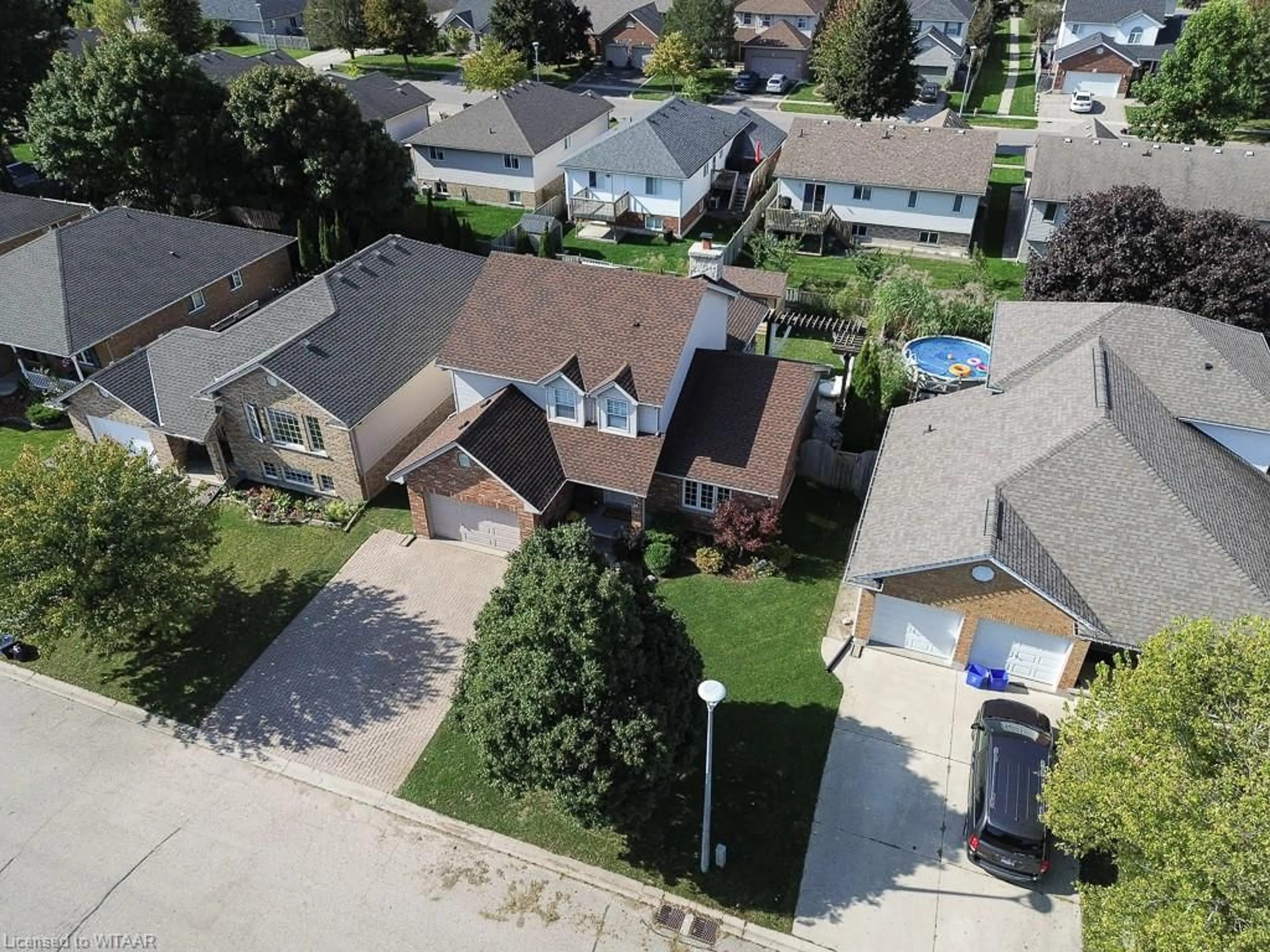 Frontside or backside of a home, the street view for 21 Oriole Cres, Woodstock Ontario N4T 1T1