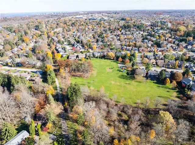 Additional property image - 375 Clarendon Dr