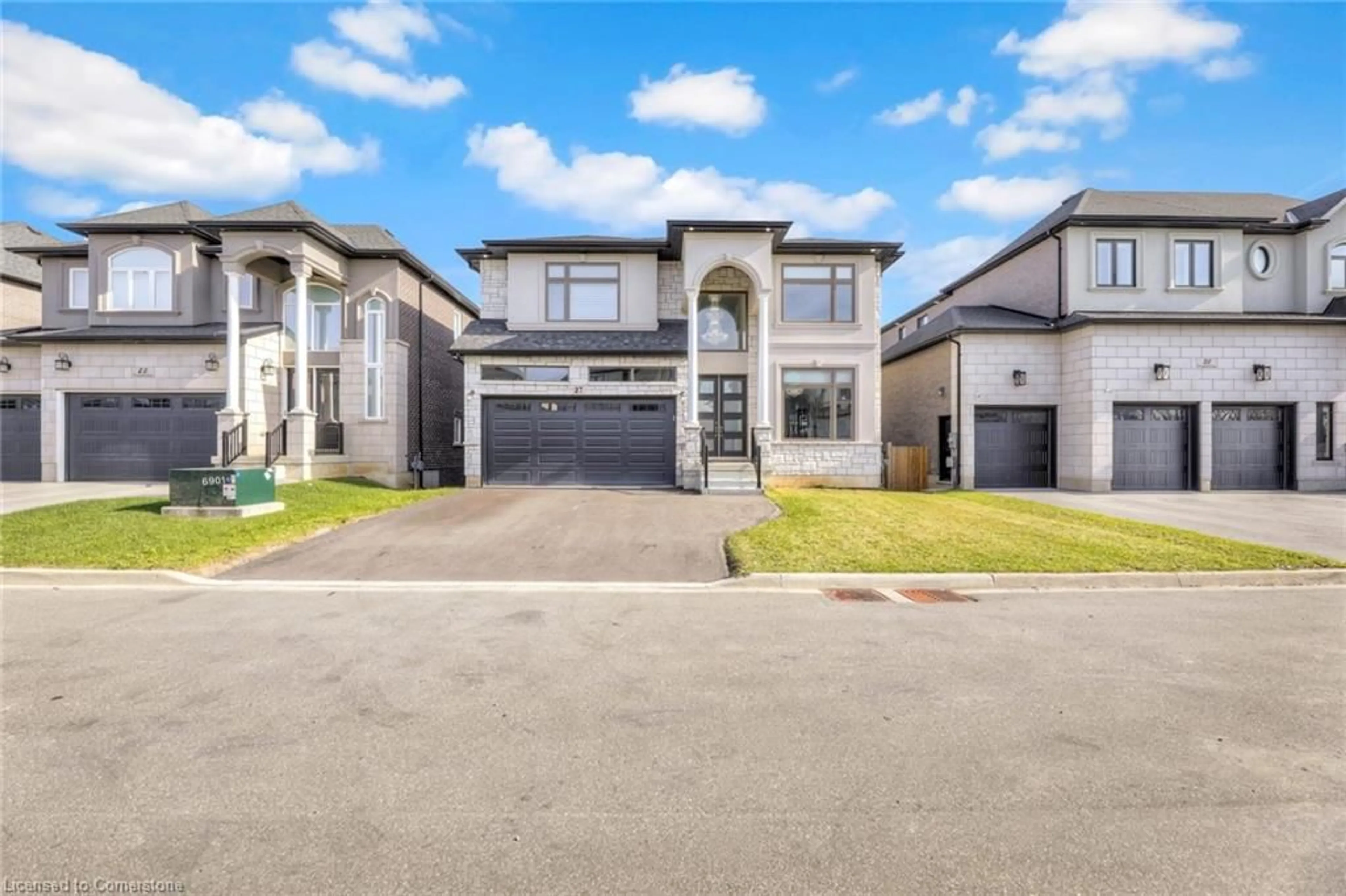 Frontside or backside of a home, the street view for 27 Deerfield Lane, Ancaster Ontario L9K 0K2